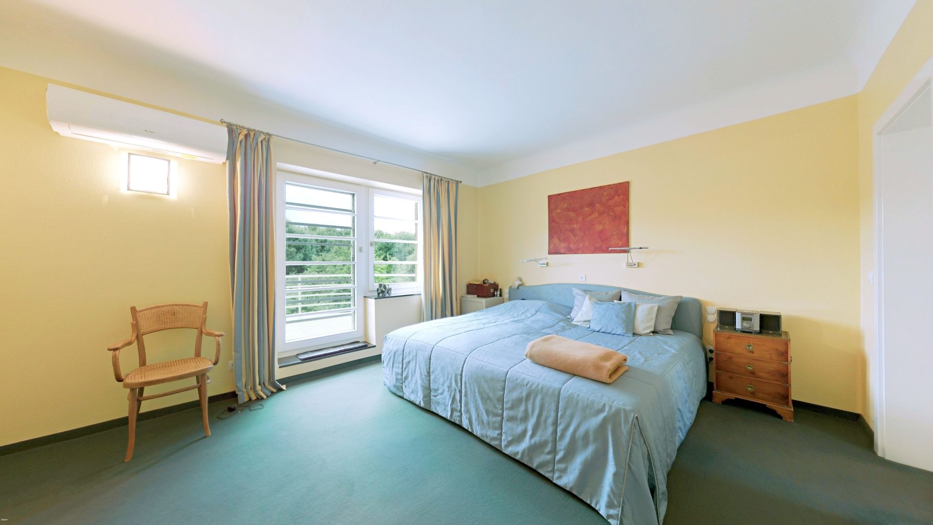 Böcker Wohnimmobilien - Immobilienangebot - Düsseldorf / Kaiserswerth - Alle - Exklusive Familienvilla mit Terrassen-Oase und Weitblick in den Rheinauen von Kaiserswerth