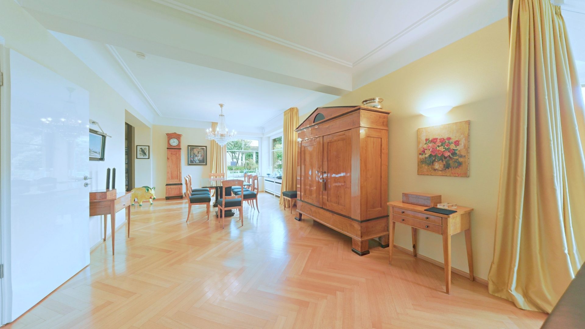 Böcker Wohnimmobilien - Immobilienangebot - Düsseldorf / Kaiserswerth - Alle - Exklusive Familienvilla mit Terrassen-Oase und Weitblick in den Rheinauen von Kaiserswerth