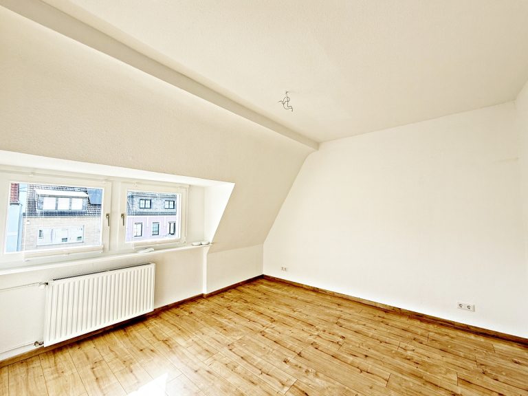 Böcker Wohnimmobilien - Immobilienangebot - Düsseldorf / Eller - Alle - Lichtdurchflutetes Dachgeschoss-Juwel: Charmante 2-Zimmer-Wohnung in Eller