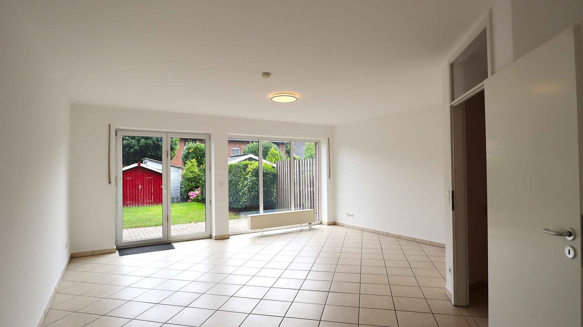Böcker Wohnimmobilien - Immobilienangebot - Düsseldorf / Einbrungen - Alle - Attraktives Reihenmittelhaus in Einbrungen mit Garten
