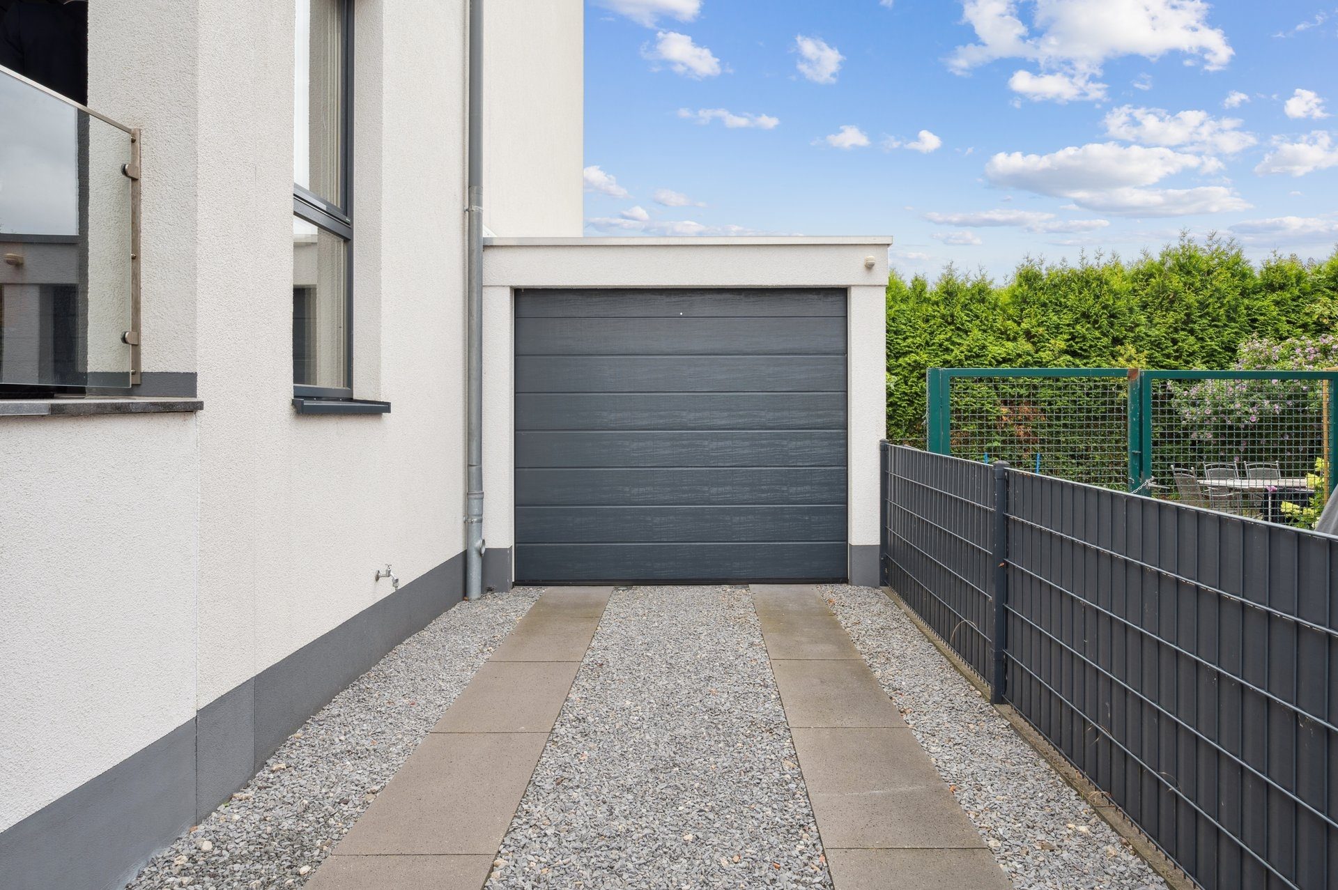 Böcker Wohnimmobilien - Immobilienangebot - Neuss / Grimlinghausen - Alle - Moderne Maisonette-Wohnung mit aktuellen Energiestandards in Rheinlage