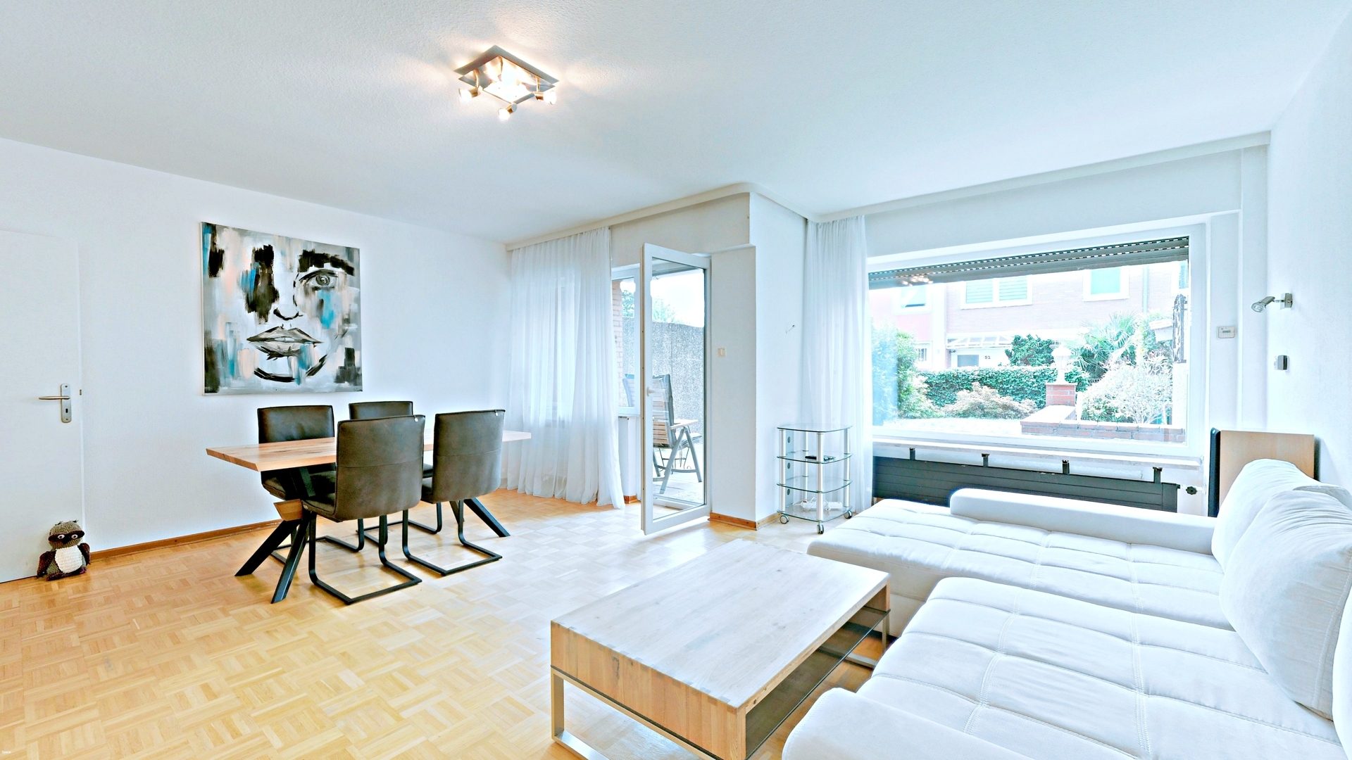 Böcker Wohnimmobilien - Immobilienangebot - Düsseldorf / Lörick - Alle - Möbliertes Reihenmittelhaus in schöner Lage - besonders familienfreundlich