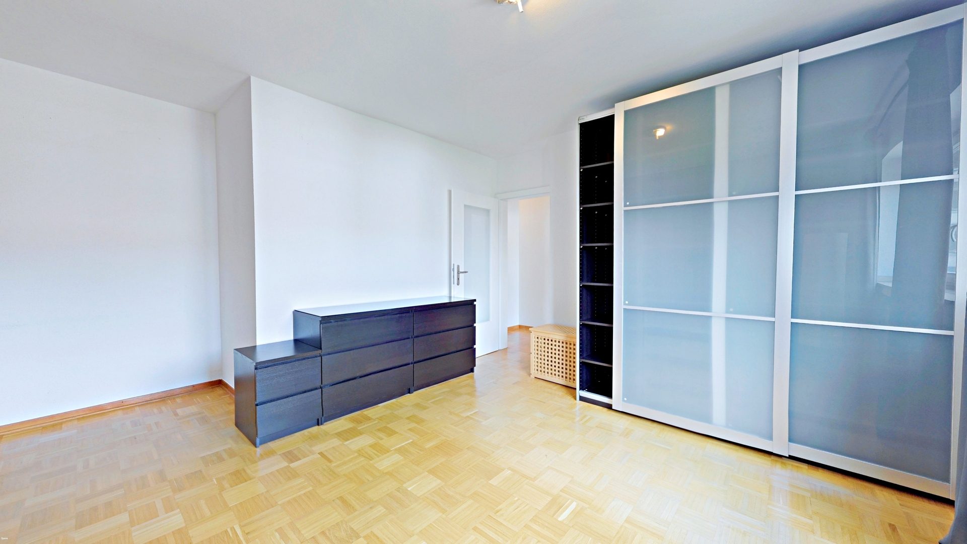 Böcker Wohnimmobilien - Immobilienangebot - Düsseldorf / Lörick - Alle - Möbliertes Reihenmittelhaus in schöner Lage - besonders familienfreundlich