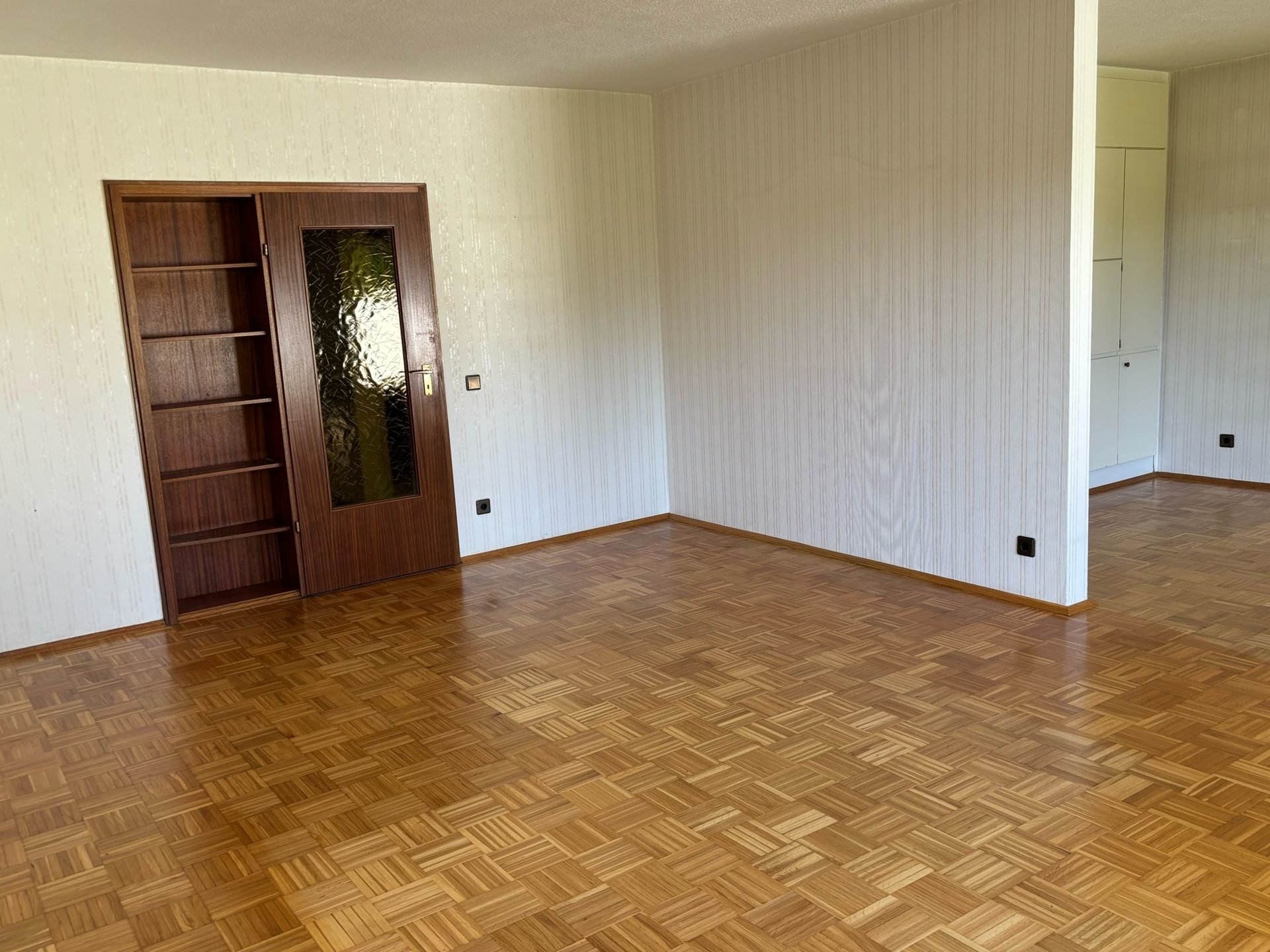 Böcker Wohnimmobilien - Immobilienangebot - Duisburg / Serm - Alle - Eigennutzung trifft Kapitalanlage! Chance in Duisburg-Serm