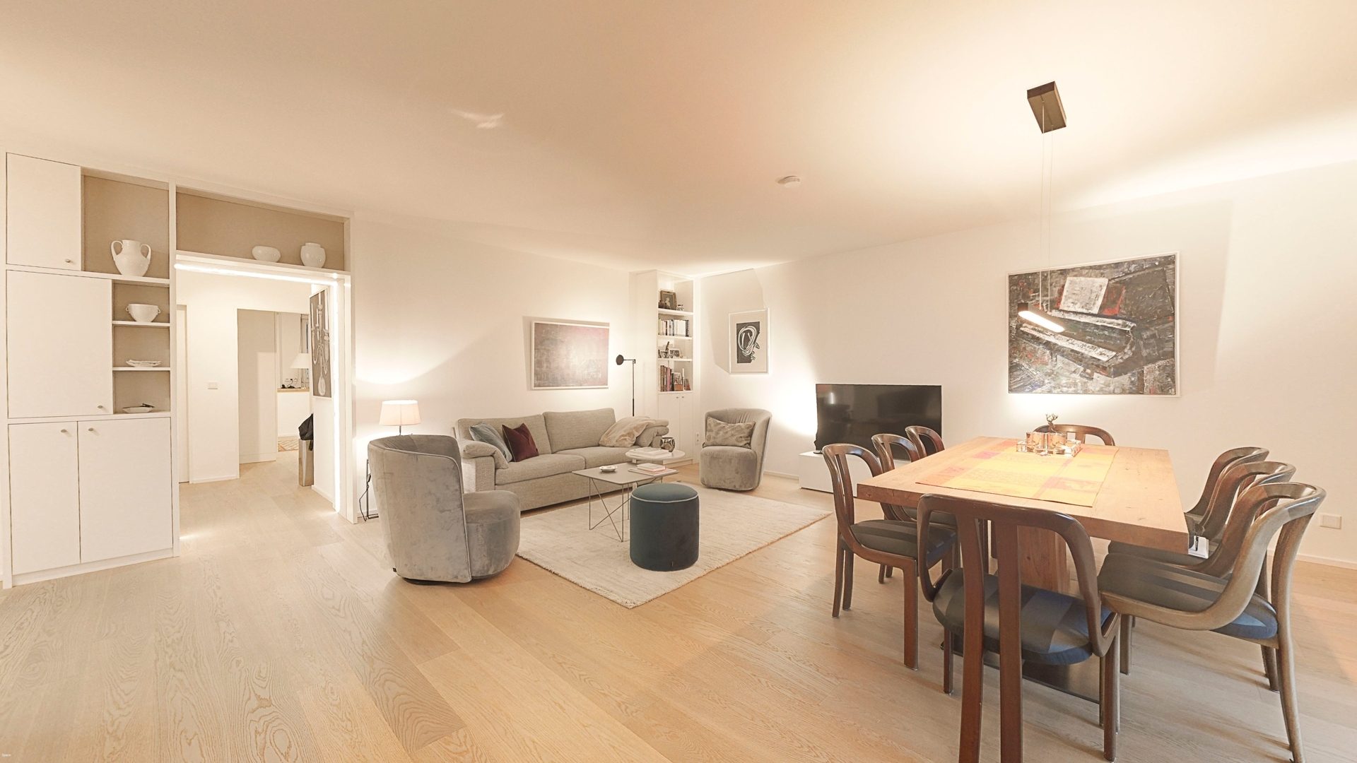 Böcker Wohnimmobilien - Immobilienangebot - Düsseldorf / Oberkassel - Alle - Luxuriöse 3-Zimmer-Wohnung mit Balkon in Oberkassel - Individuelles Wohnjuwel mit 2 TG Stellplätzen