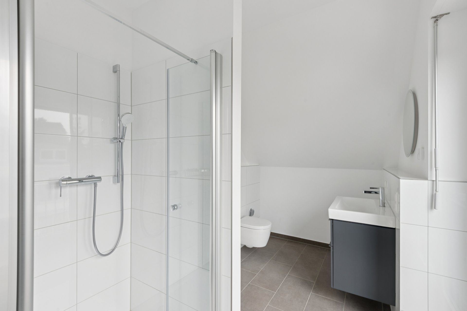 Böcker Wohnimmobilien - Immobilienangebot - Düsseldorf / Angermund - Alle - Sofort bezugsfertige, hochwertig ausgestattete Neubau Doppelhaushälfte