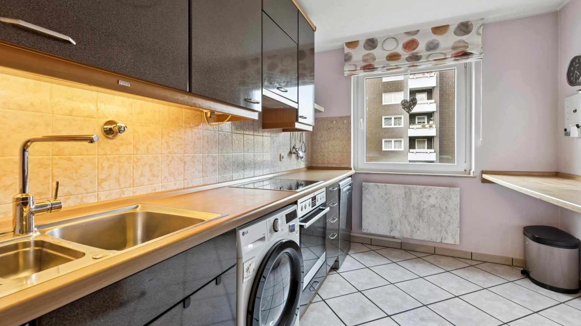 Böcker Wohnimmobilien - Immobilienangebot - Essen / Horst - Alle - Gepflegt, einziehen & wohlfühlen! Inkl. kompletter Möblierung!
