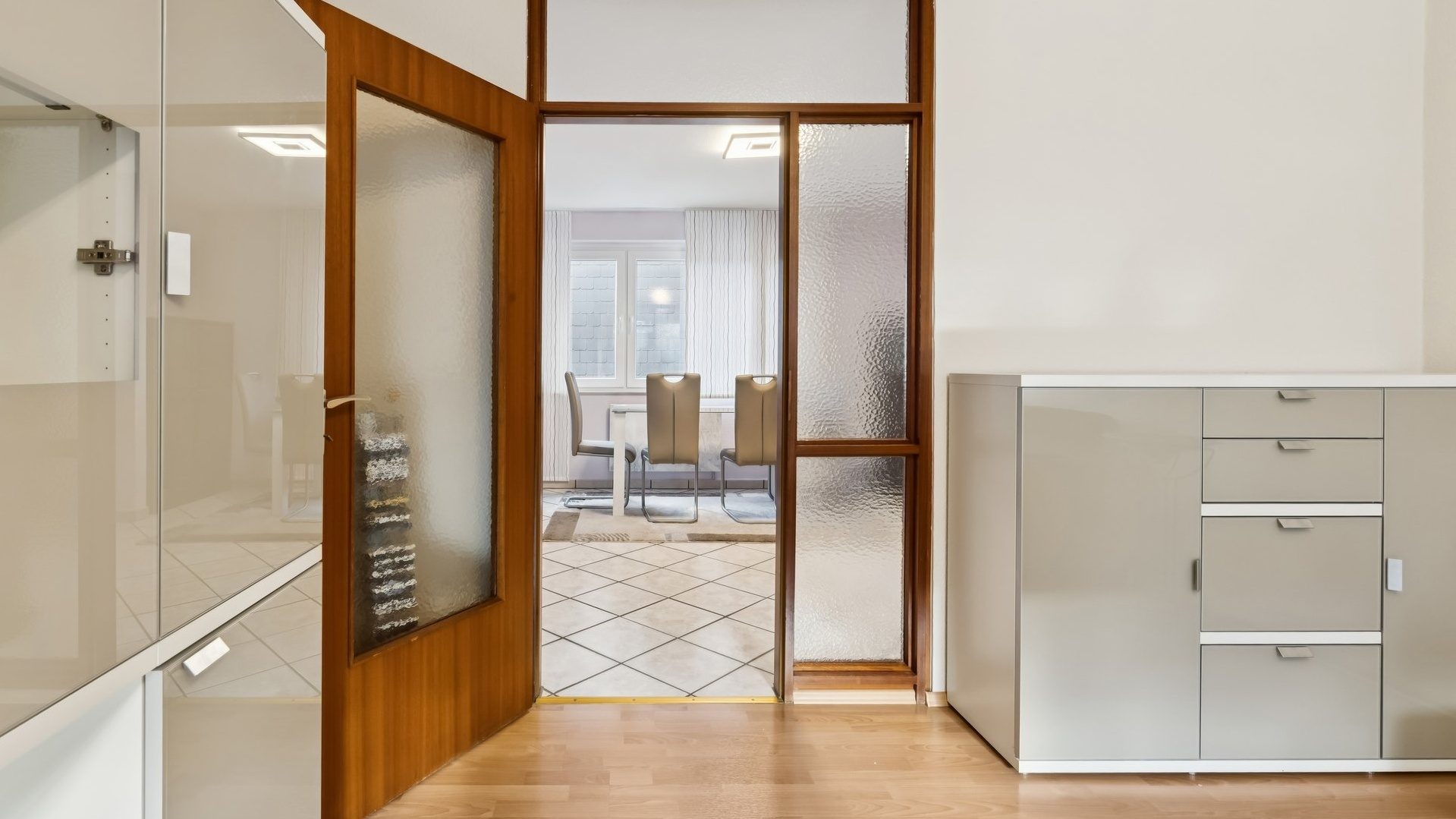 Böcker Wohnimmobilien - Immobilienangebot - Essen / Horst - Alle - Gepflegt, einziehen & wohlfühlen! Inkl. kompletter Möblierung!