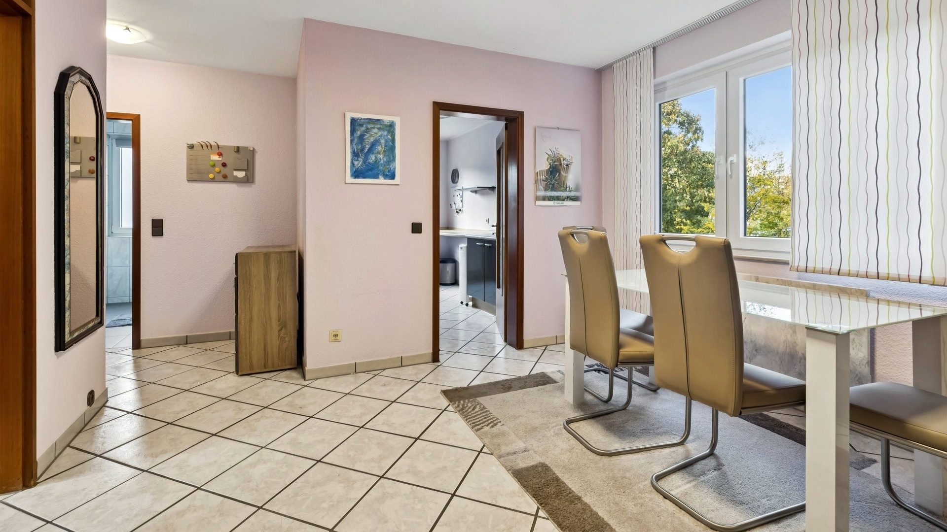 Böcker Wohnimmobilien - Immobilienangebot - Essen / Horst - Alle - Gepflegt, einziehen & wohlfühlen! Inkl. kompletter Möblierung!