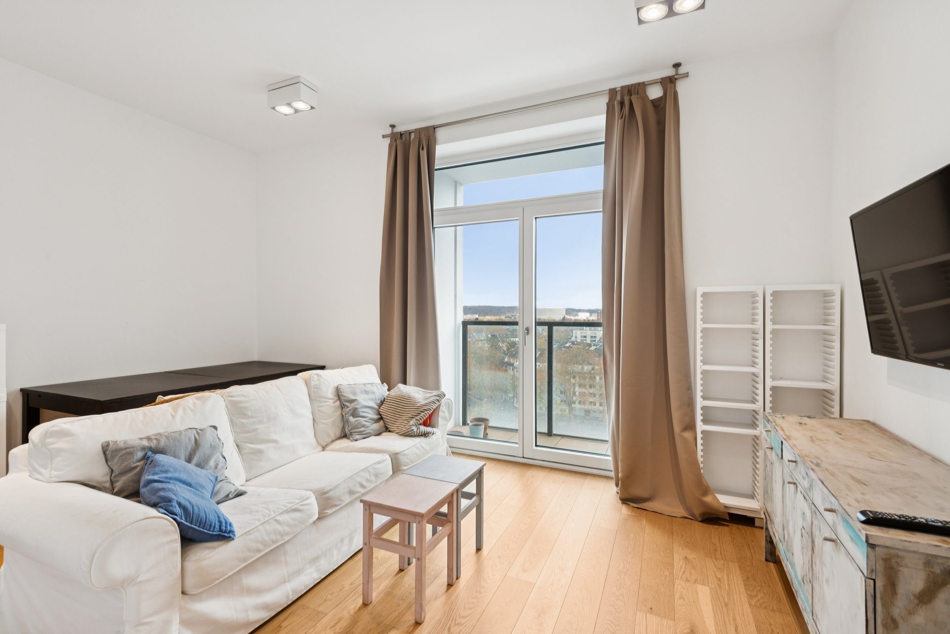 Böcker Wohnimmobilien - Immobilienangebot - Düsseldorf / Stadtmitte - Alle - Traumhafte Aussichten im 11. Obergeschoss