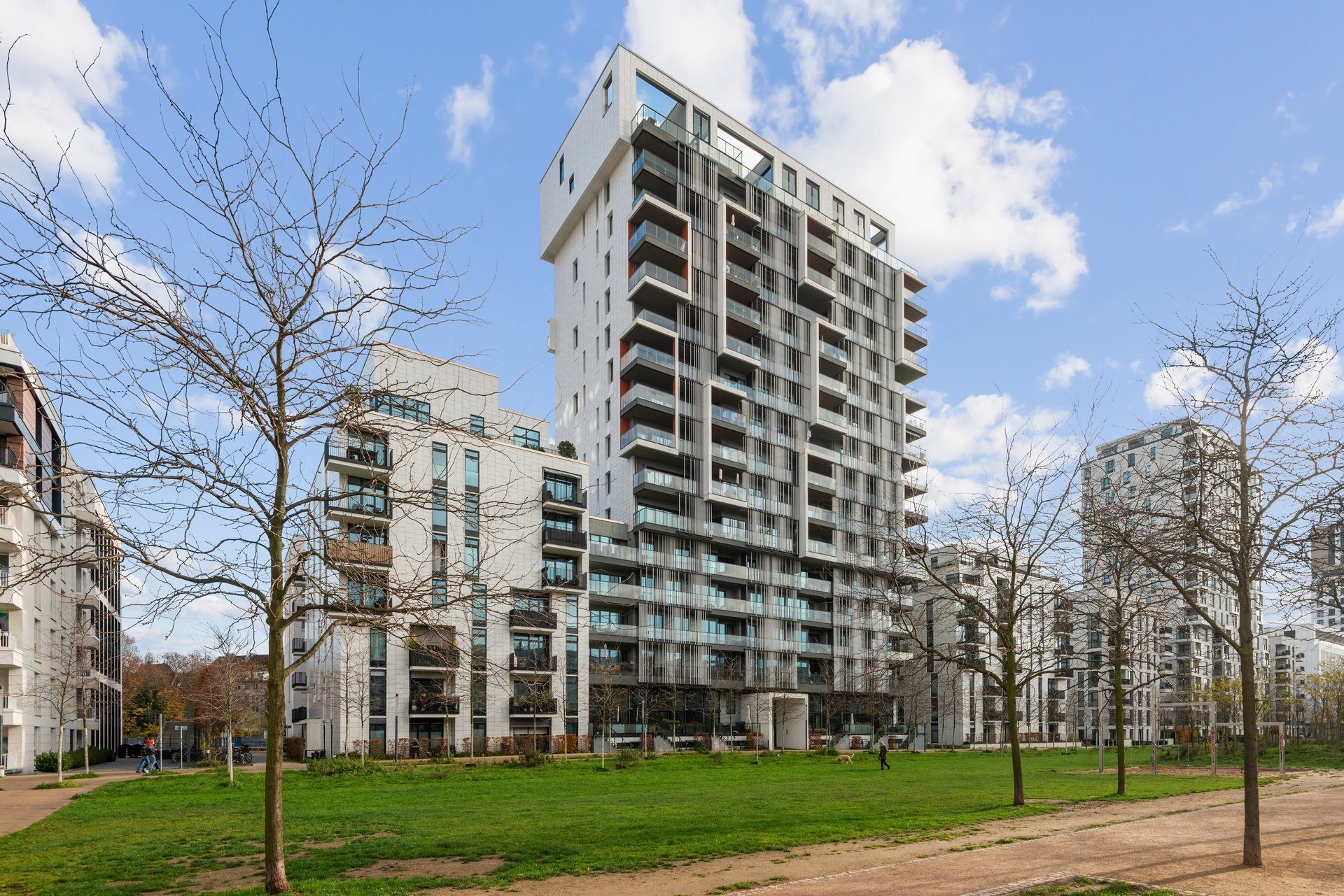 Böcker Wohnimmobilien - Immobilienangebot - Düsseldorf / Stadtmitte - Alle - Traumhafte Aussichten im 11. Obergeschoss