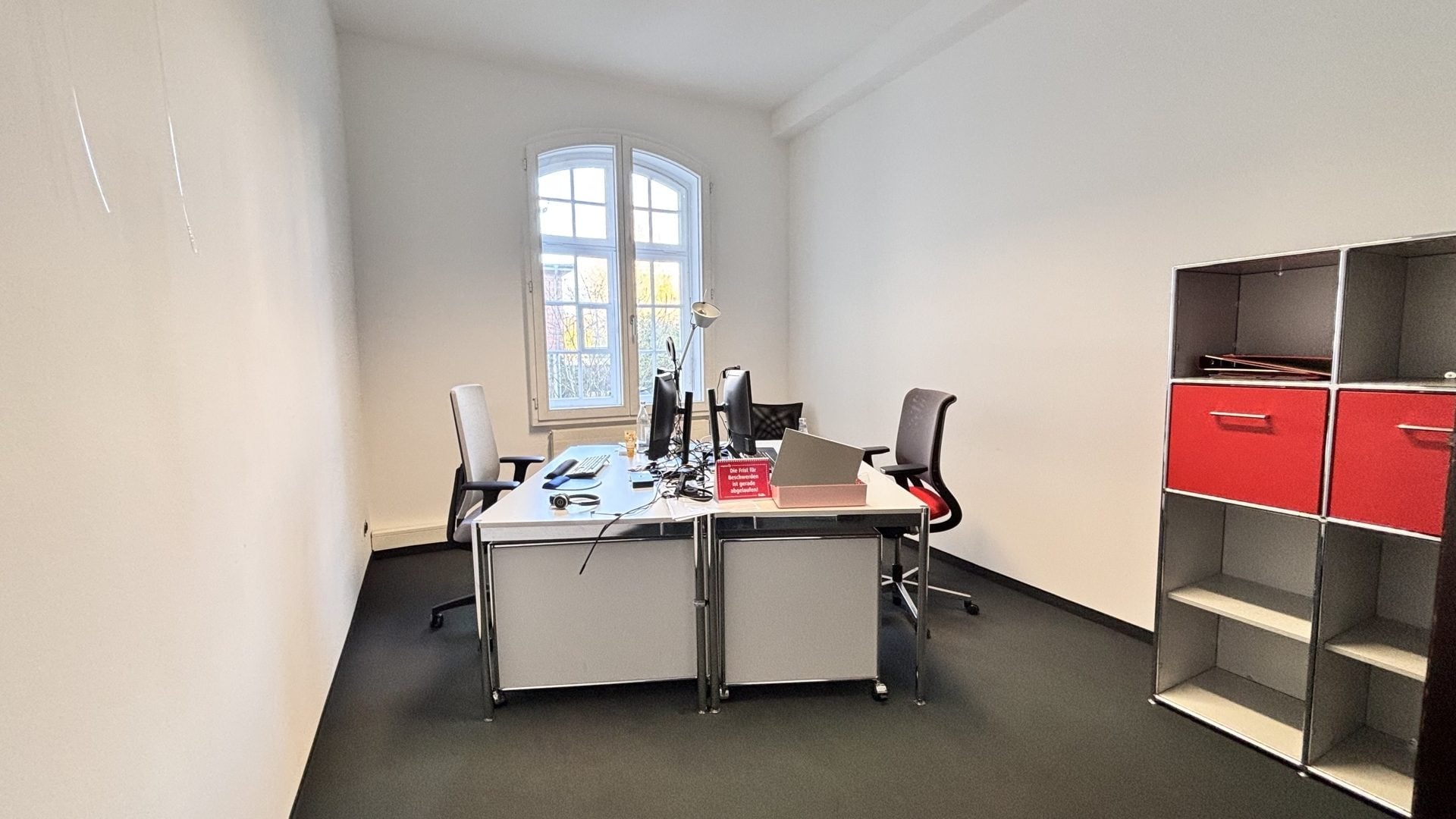 Böcker Wohnimmobilien - Immobilienangebot - Düsseldorf / Kaiserswerth - Alle - Exklusives Erdgeschossbüro in bester Lage in einem repräsentativen Anwesen