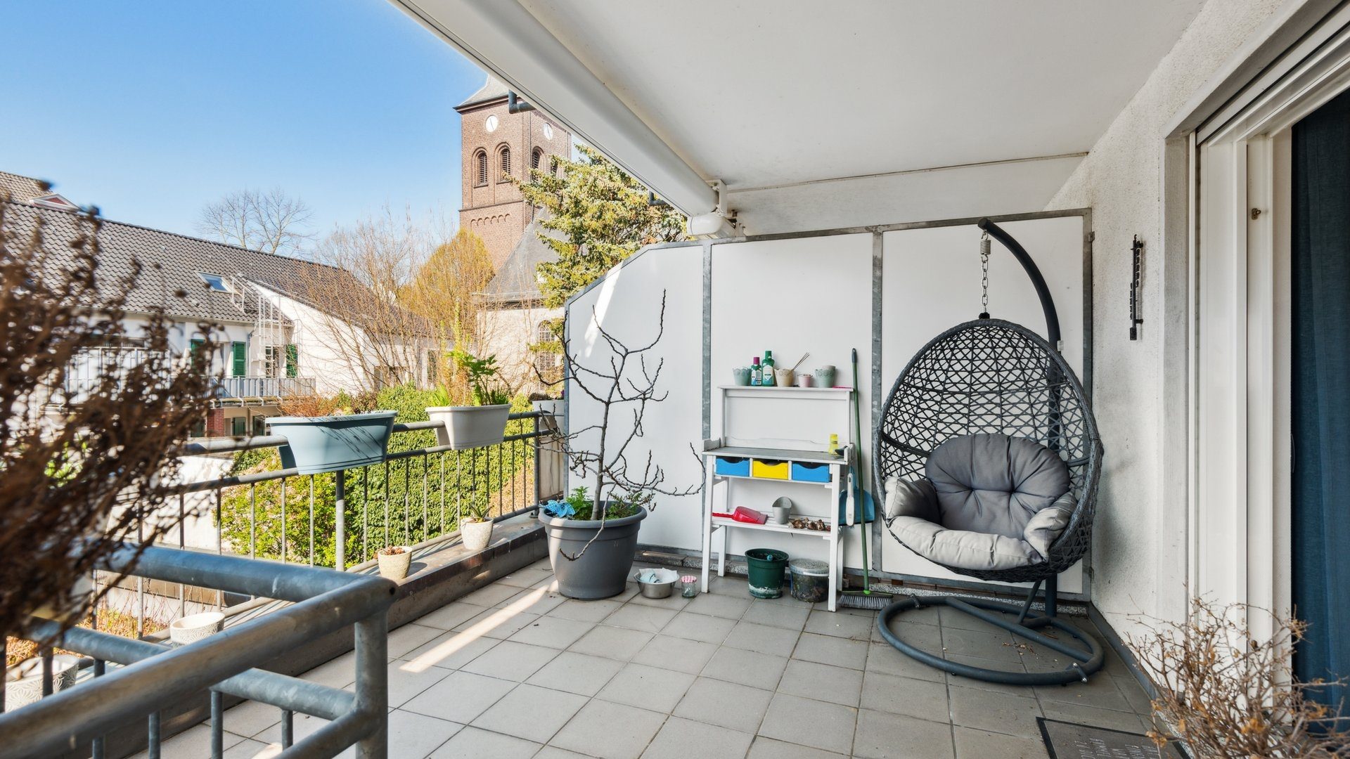Balkon Ansicht 2 Böcker Wohnimmobilien - Immobilienangebot - Ratingen/Mitte - Alle - Moderne 3-Zimmer-Wohnung mit EBK in Top-Lage von Ratingen-Mitte