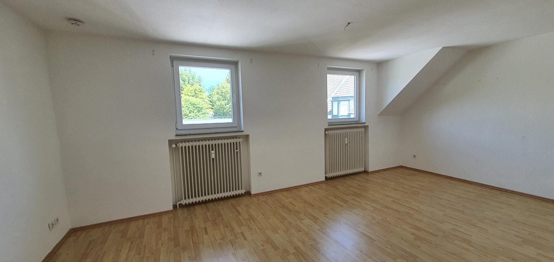 Böcker Wohnimmobilien - Immobilienangebot - Wülfrath - Alle - Zentral, modernisiert, nachgefragt
