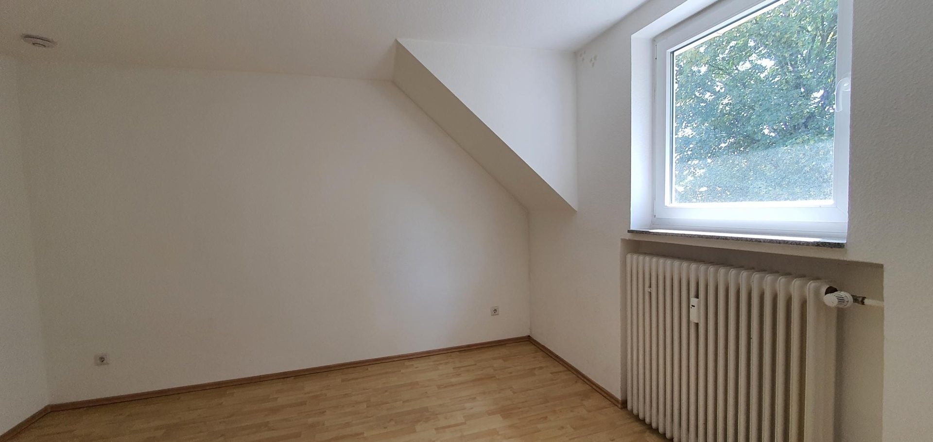 Böcker Wohnimmobilien - Immobilienangebot - Wülfrath - Alle - Zentral, modernisiert, nachgefragt