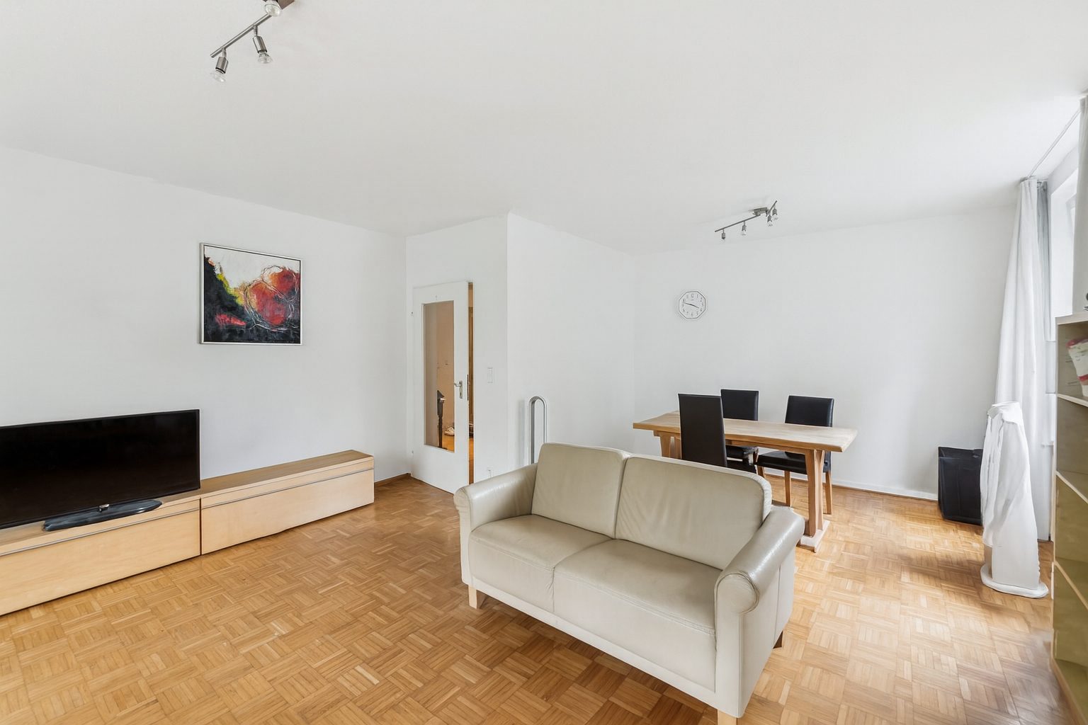 Böcker Wohnimmobilien - Immobilienangebot - Düsseldorf / Niederkassel - Alle - 3-Zimmer - Niederkassel, noch vermietet, Potenzial schöpfen, neu vermieten oder als neues Eigenheim