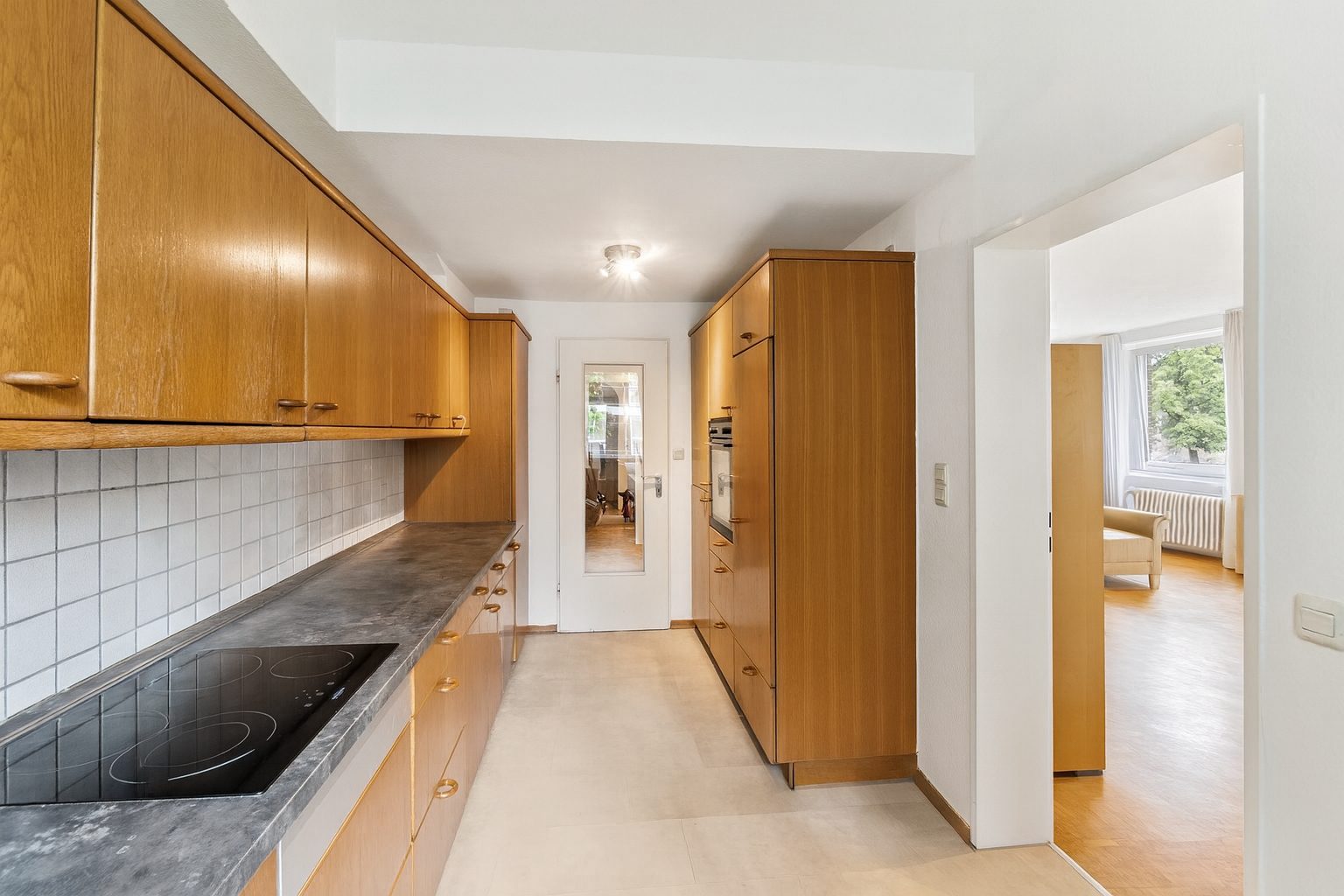 Böcker Wohnimmobilien - Immobilienangebot - Düsseldorf / Niederkassel - Alle - 3-Zimmer - Niederkassel, noch vermietet, Potenzial schöpfen, neu vermieten oder als neues Eigenheim
