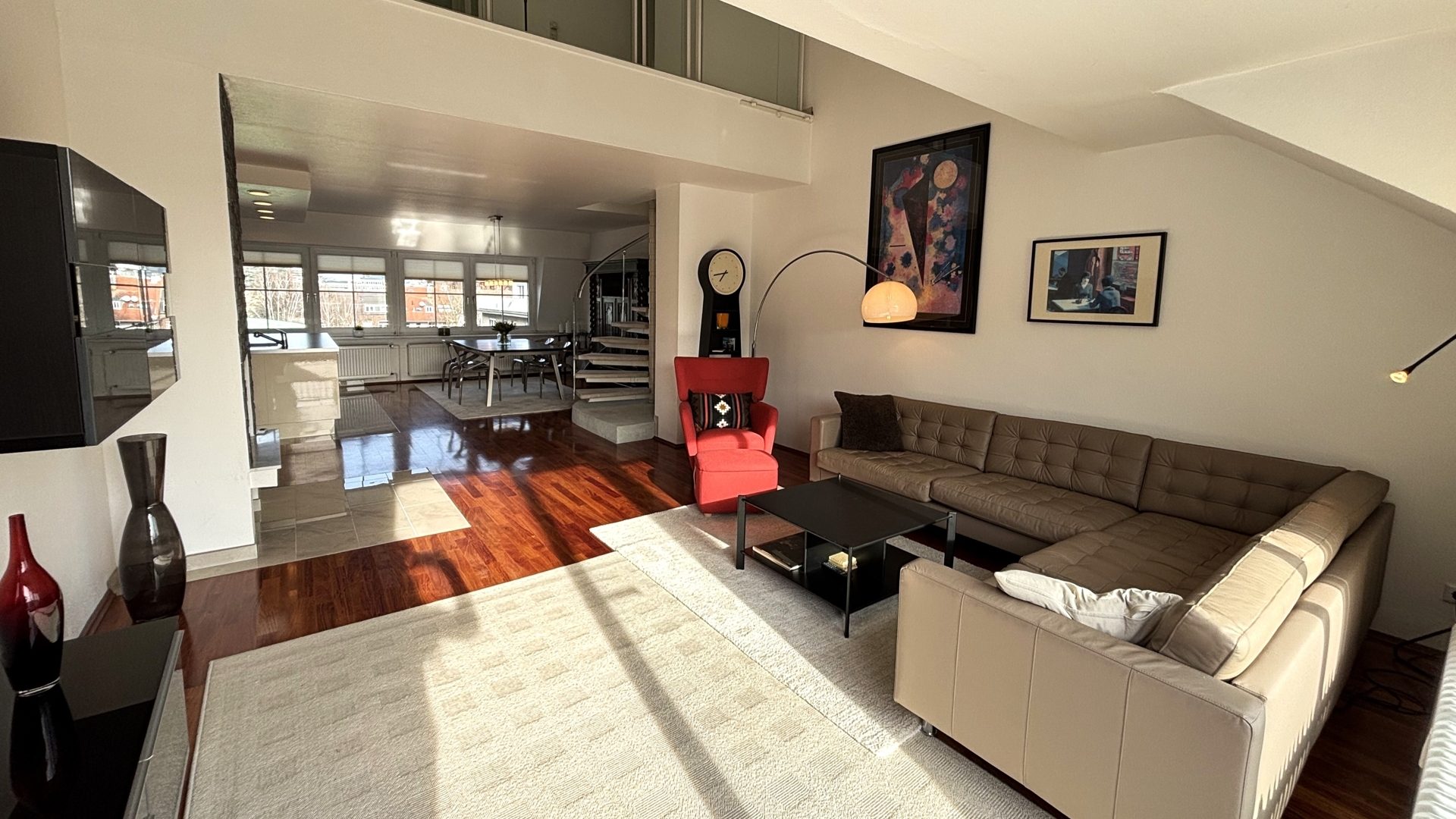 Böcker Wohnimmobilien - Immobilienangebot - Düsseldorf / Golzheim - Alle - Maisonette-Penthouse-Wohnung mit direktem Fahrstuhlzugang und zwei Dachterrassen