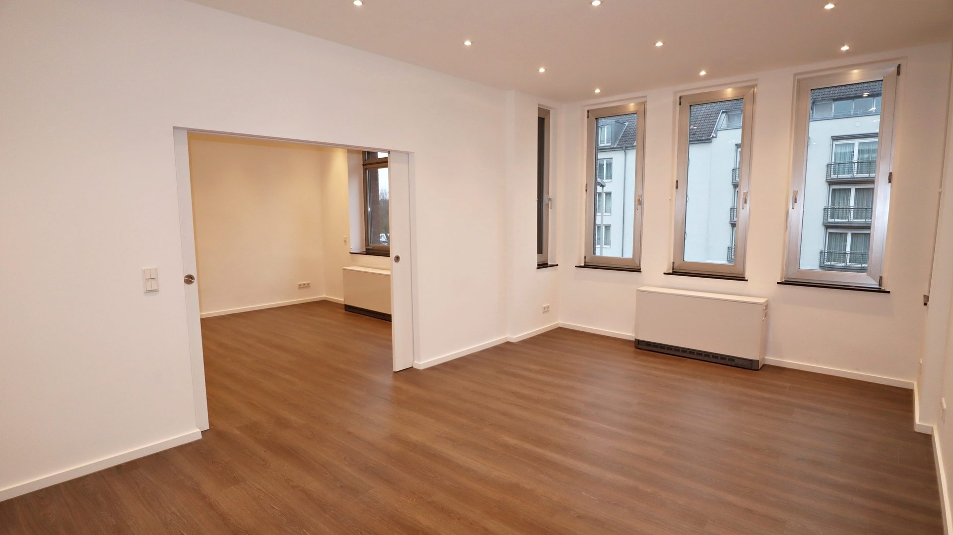 Wohnzimmer Böcker Wohnimmobilien - Immobilienangebot - Düsseldorf / Unterrath - Alle - Moderne Etagenwohnung mit EBK in zentraler Lage von D-Unterrath!