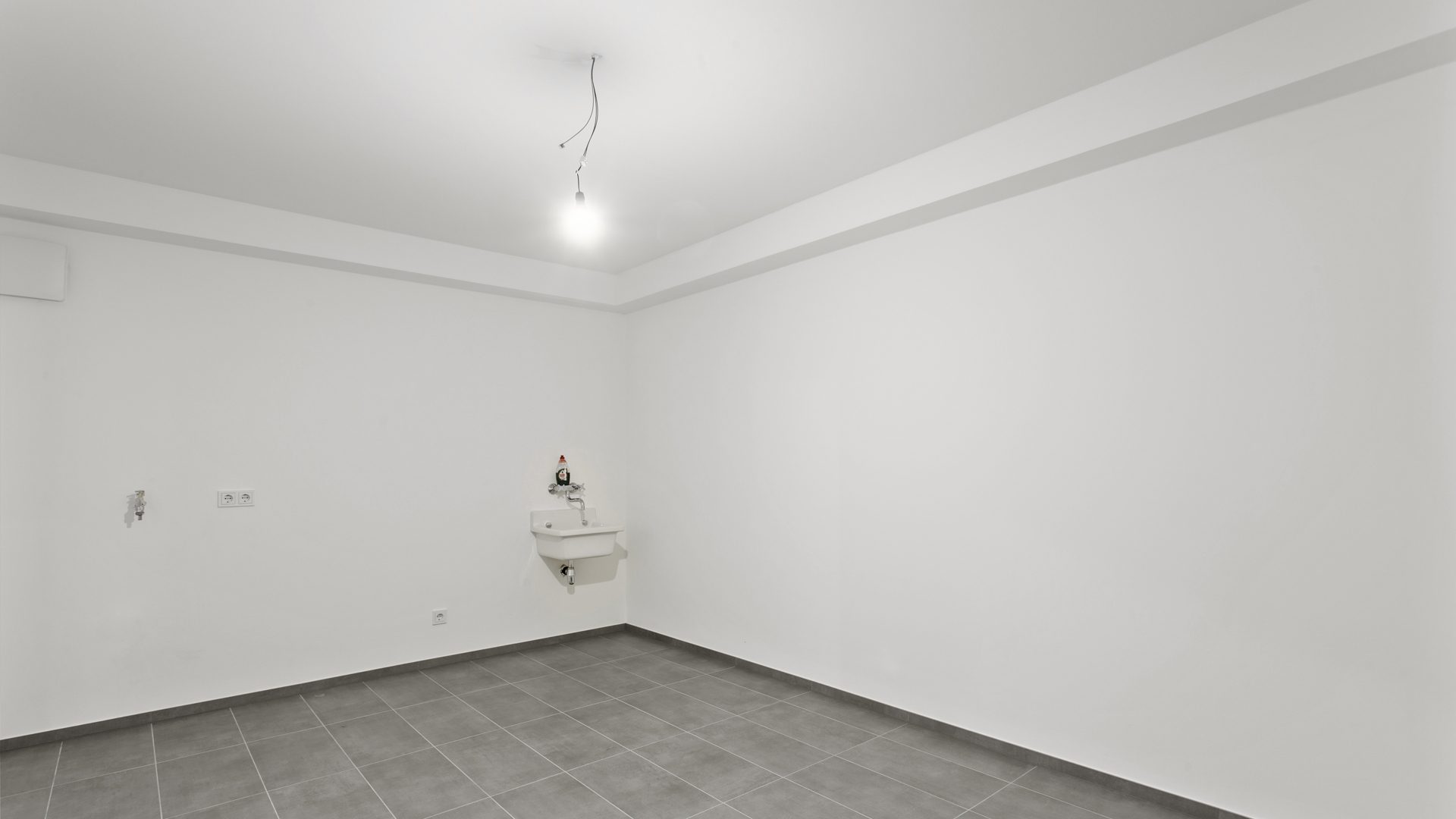 Böcker Wohnimmobilien - Immobilienangebot - Meerbusch - Alle - Exklusive Doppelhaushälfte mit luxuriöser Ausstattung, Einbauküche und eigenem Garten!