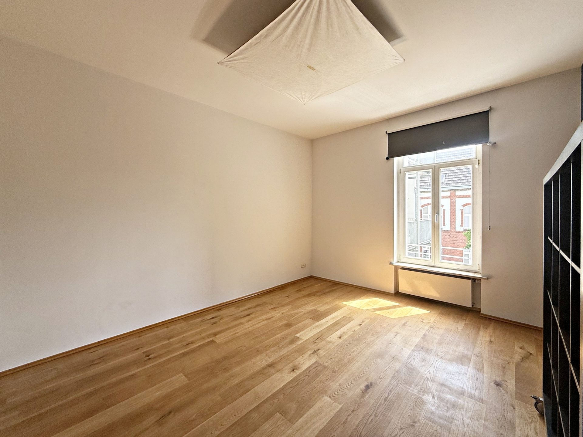 Böcker Wohnimmobilien - Immobilienangebot - Düsseldorf / Pempelfort - Alle - Traumhafte, sanierte  Vierzimmer-Altbauwohnung mit großer Balkonterrasse