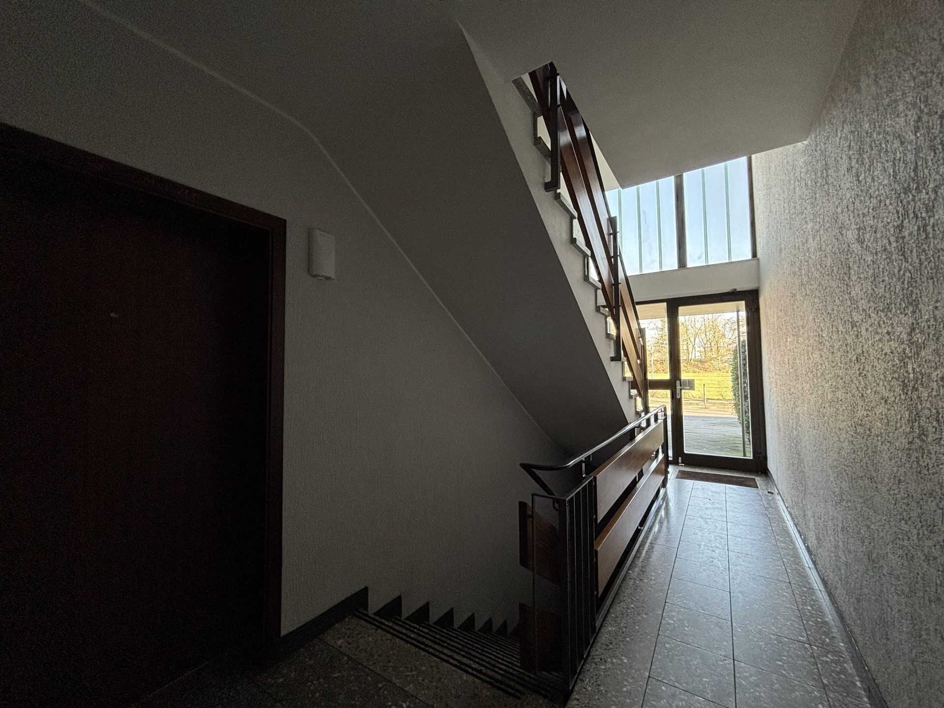 Böcker Wohnimmobilien - Immobilienangebot - Düsseldorf / Kaiserswerth - Alle - Großzügige 2-Zimmer-Wohnung zentral in Kaiserswerth