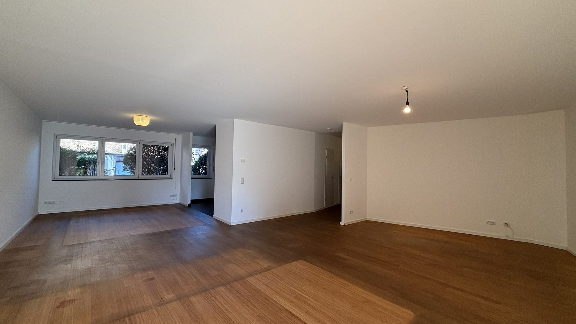 Böcker Wohnimmobilien - Immobilienangebot - Düsseldorf / Kaiserswerth - Alle - Großzügige 2-Zimmer-Wohnung zentral in Kaiserswerth