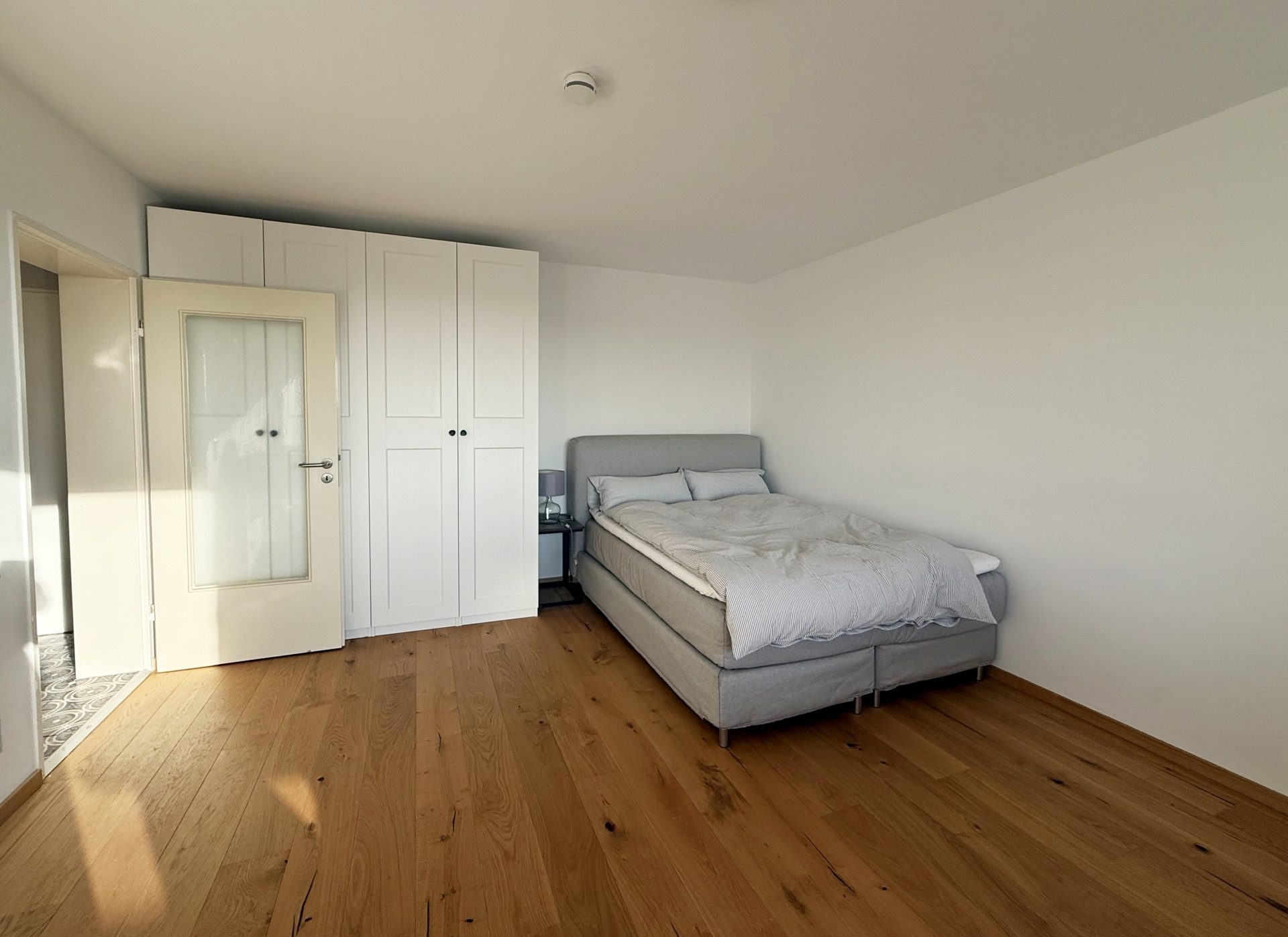 Böcker Wohnimmobilien - Immobilienangebot - Meerbusch - Alle - Möblierte 1-Zimmer-Wohnung mit Balkon in begehrter Lage von Meerbusch-Büderich