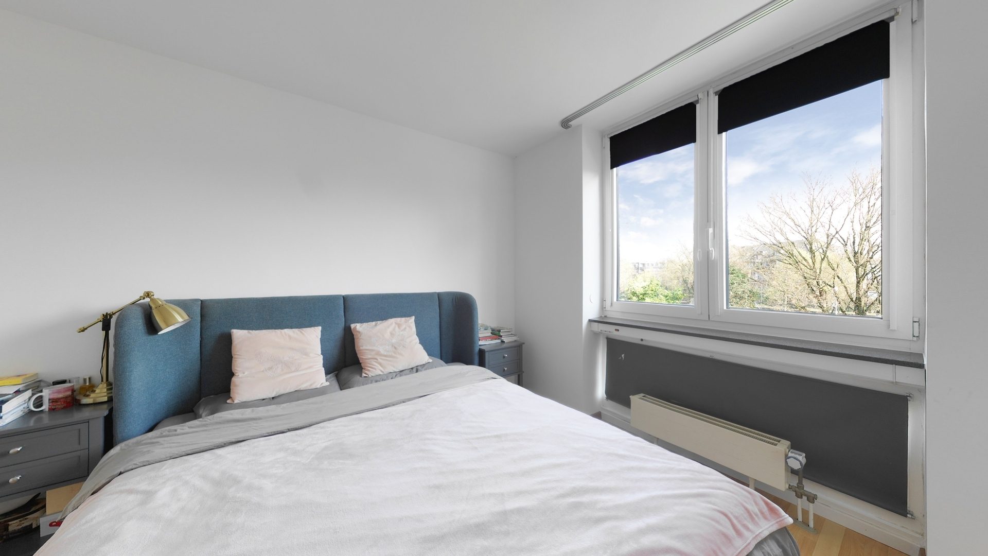 Böcker Wohnimmobilien - Immobilienangebot - Düsseldorf / Kaiserswerth - Alle - Familienfreundliche 4,5 Zi.-Wohnung  mit Balkon. Wintergarten, Grünblick, in Nähe Rhein & ISD