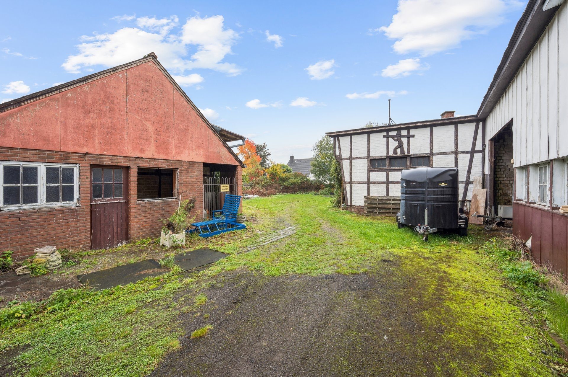 Böcker Wohnimmobilien - Immobilienangebot - Krefeld / Traar - Alle - Grundstück in Krefeld-Traar – Raum für Ideen, Wohnen und Entwicklung