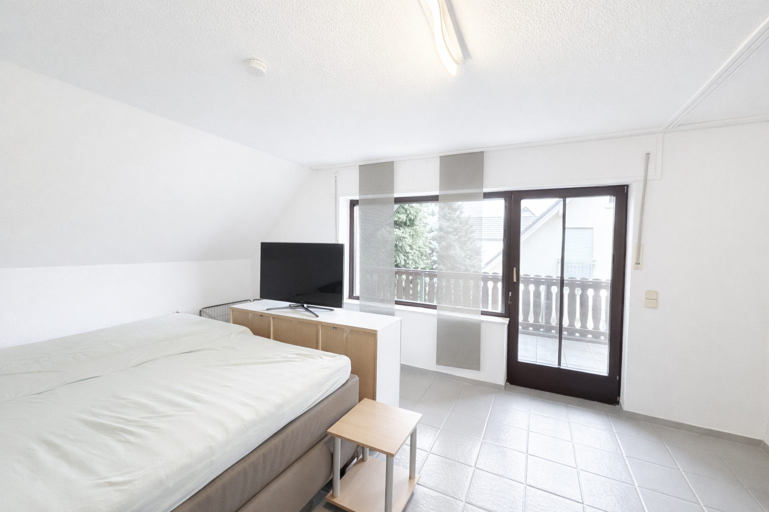 Böcker Wohnimmobilien - Immobilienangebot - Ratingen - Alle - Freistehendes Einfamilienhaus mit großem Garten und viel Potenzial für Familien