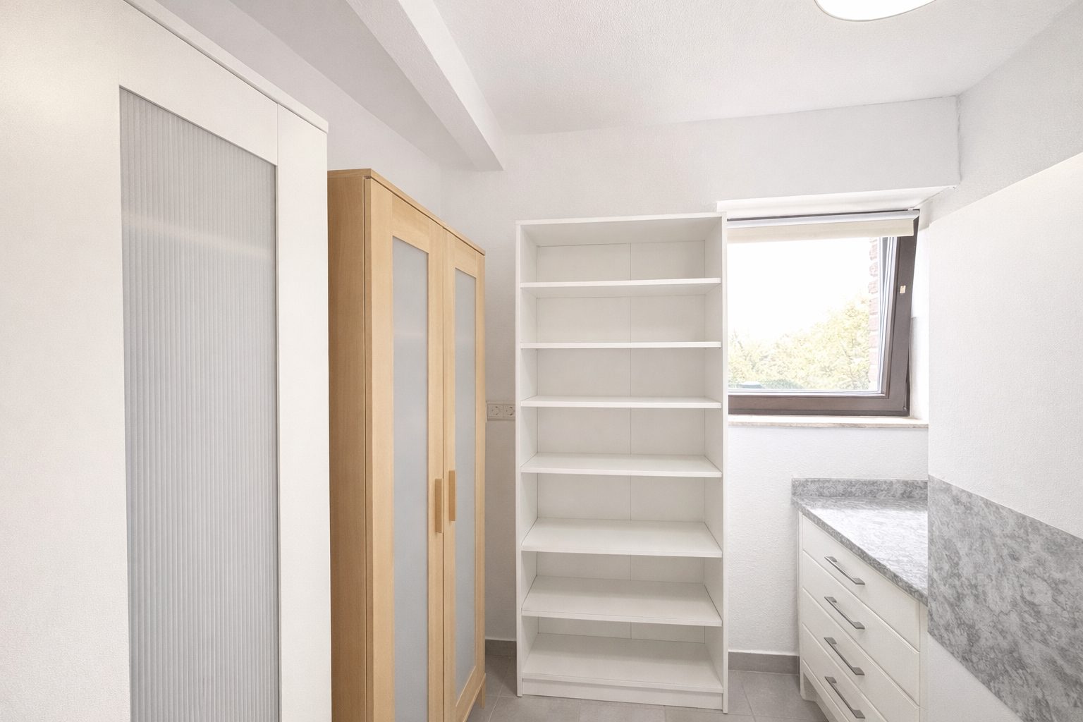 Böcker Wohnimmobilien - Immobilienangebot - Ratingen - Alle - Freistehendes Einfamilienhaus mit großem Garten und viel Potenzial für Familien