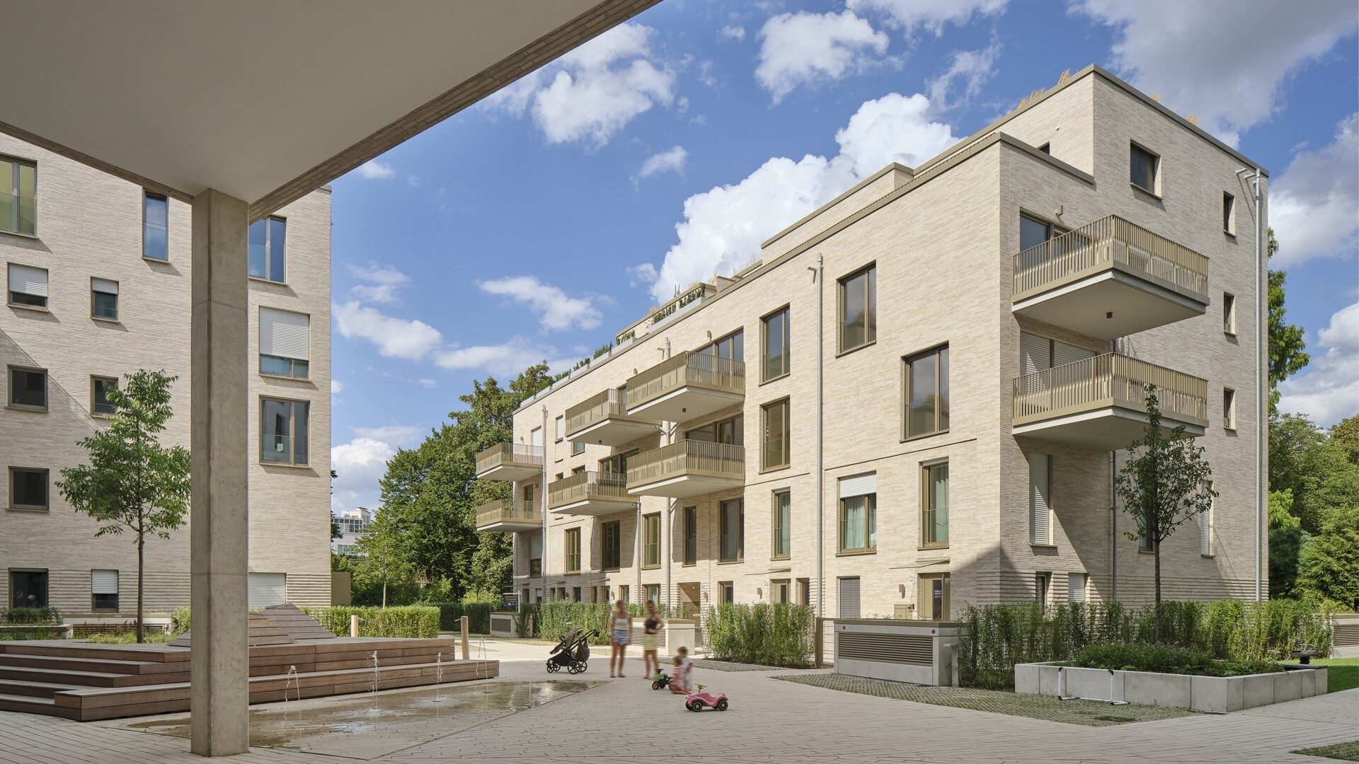 Böcker Wohnimmobilien - Immobilienangebot - Düsseldorf / Oberkassel - Alle - Moderne 4-Raum-Wohnung mit Südwest-Balkon