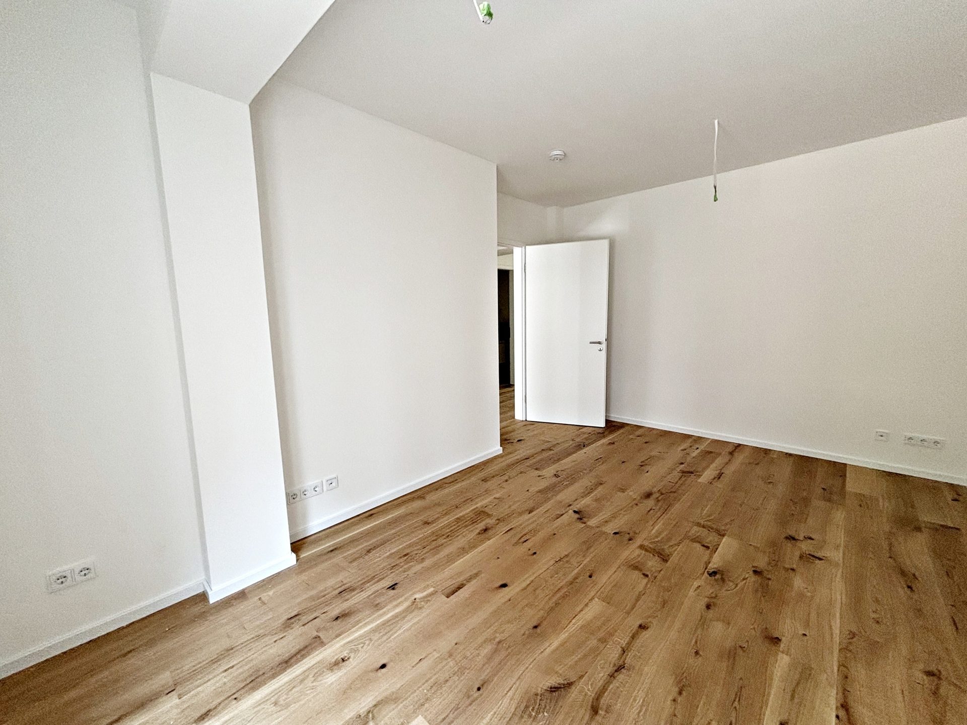 Böcker Wohnimmobilien - Immobilienangebot - Düsseldorf / Düsseltal - Alle - Zeitlos, modern geschnitten – wunderschöne 3 Zimmer im Neubau