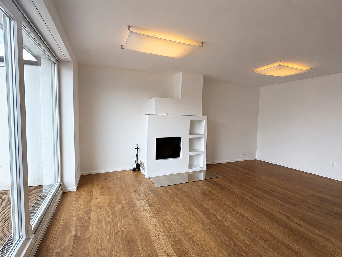 Böcker Wohnimmobilien - Immobilienangebot - Düsseldorf / Niederkassel - Alle - Stilvolle Maisonettewohnung mit 3,5 Zimmern, Dachterrasse, Kamin und Nähe zum  Rhein