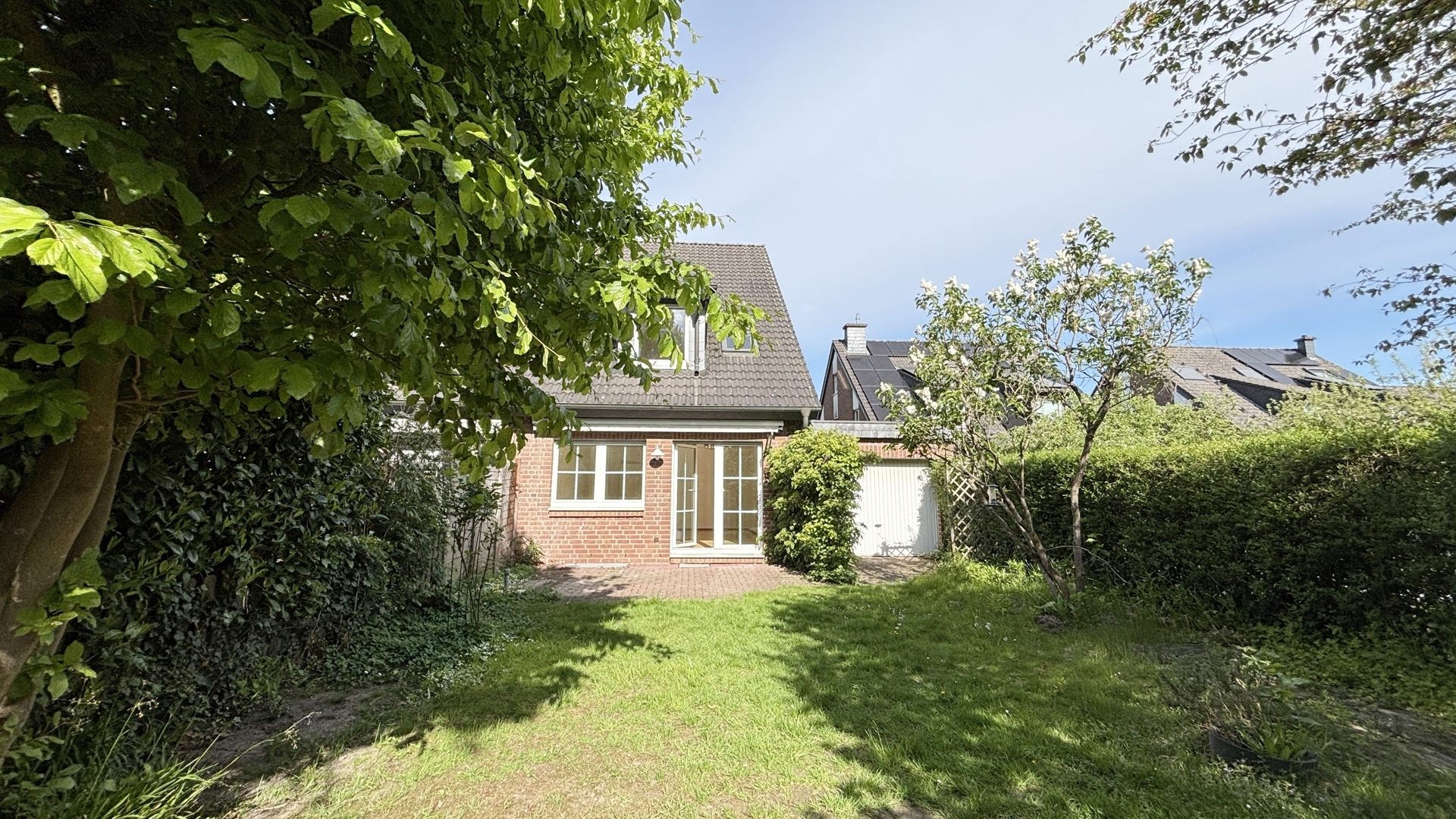 Böcker Wohnimmobilien - Immobilienangebot - Düsseldorf / Kaiserswerth - Alle - Ankommen - Wohlfühlen - Kaiserswerth erleben.