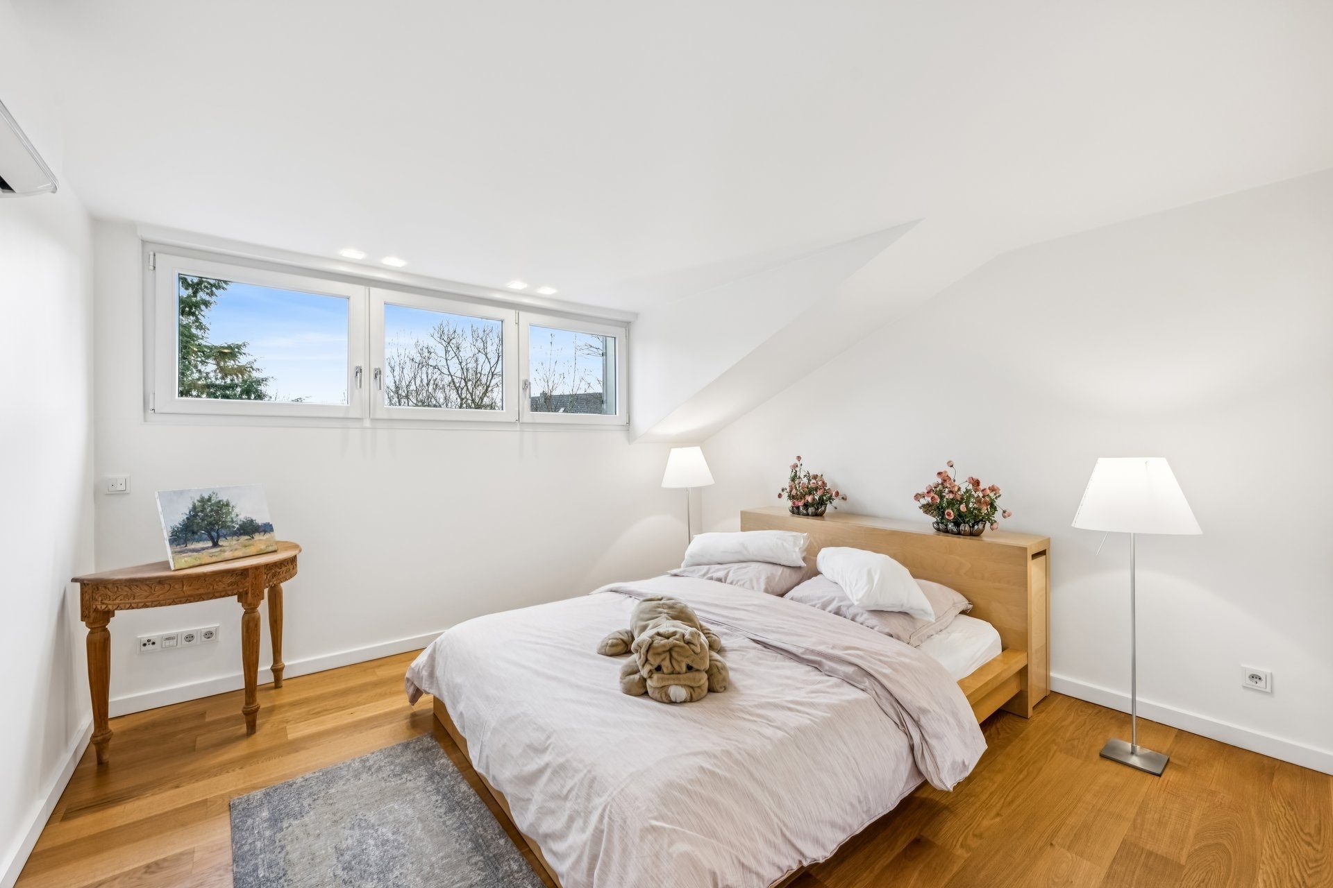 Böcker Wohnimmobilien - Immobilienangebot - Meerbusch / Osterath - Alle - Freistehend und flexible Raumlösungen auf großem Grundstück