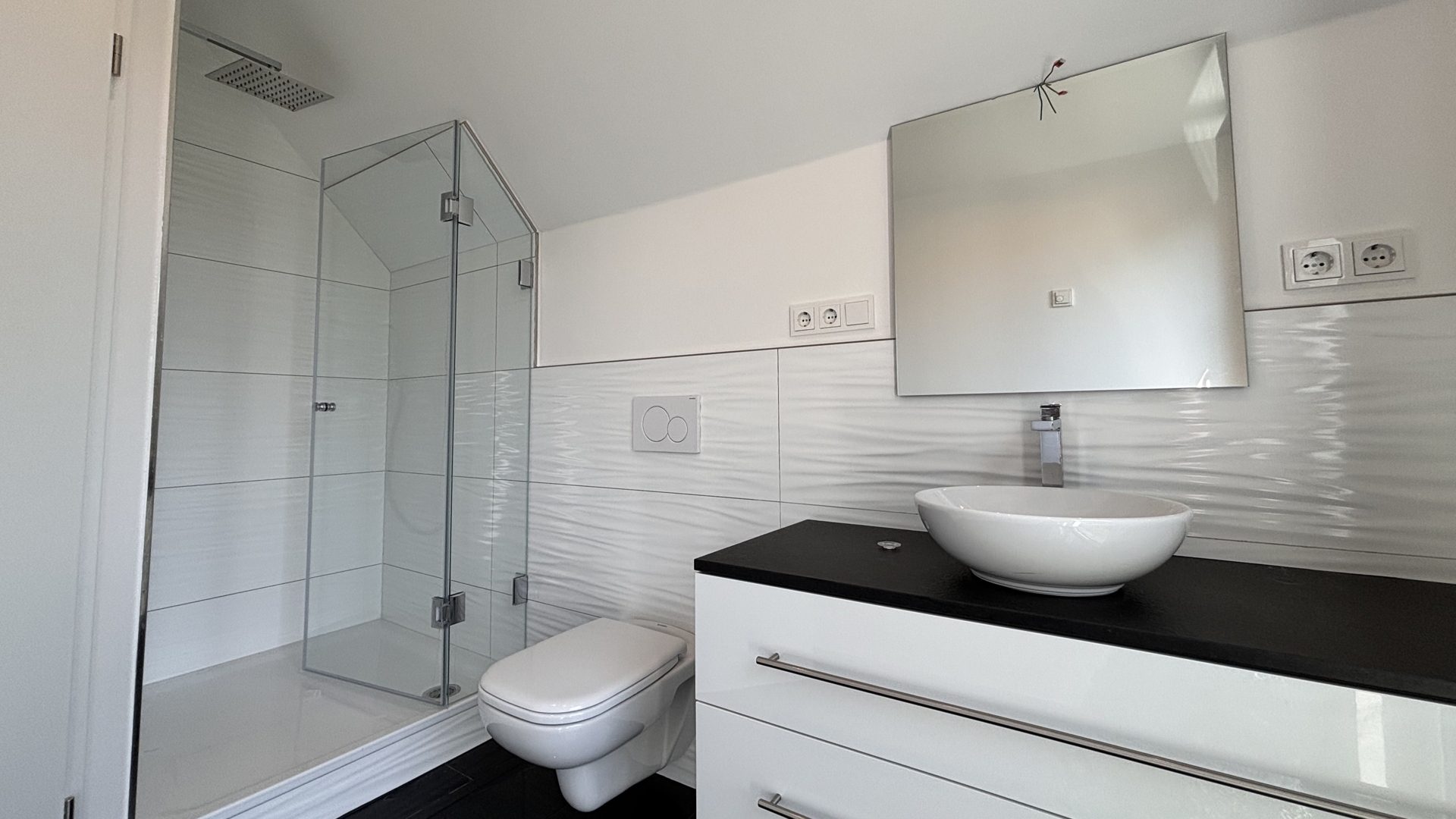 Böcker Wohnimmobilien - Immobilienangebot - Düsseldorf / Lohausen - Alle - Exklusiver Neubau für höchste Ansprüche