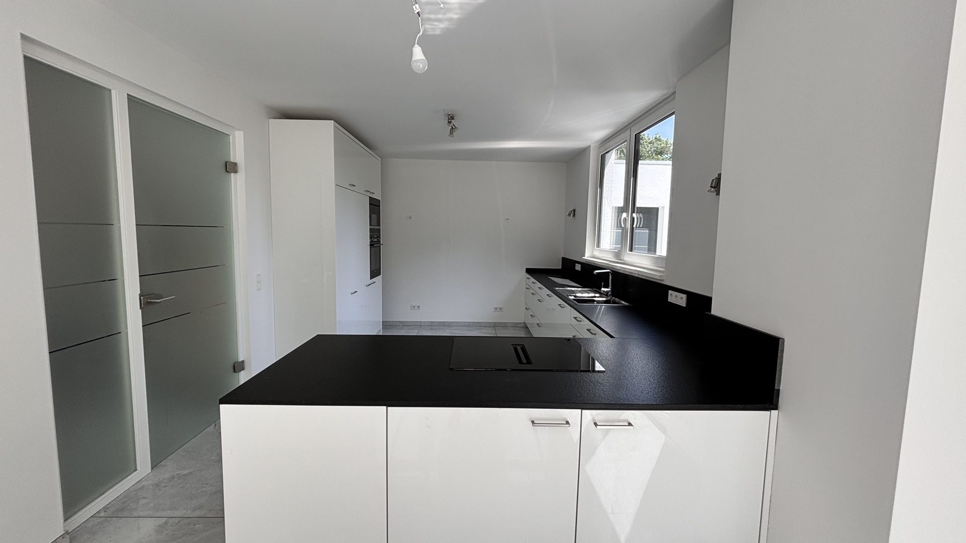 Böcker Wohnimmobilien - Immobilienangebot - Düsseldorf / Lohausen - Alle - Exklusiver Neubau für höchste Ansprüche