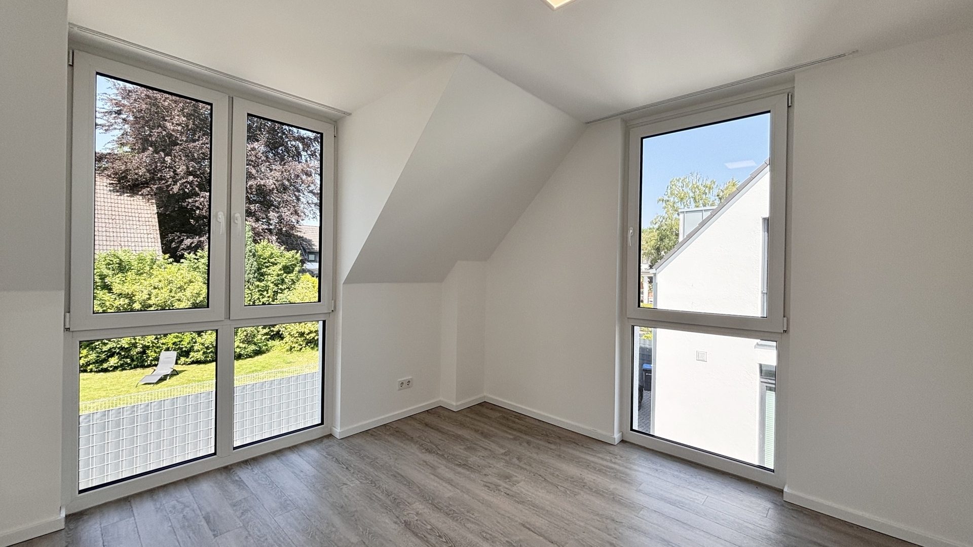 Böcker Wohnimmobilien - Immobilienangebot - Düsseldorf / Lohausen - Alle - Exklusiver Neubau für höchste Ansprüche