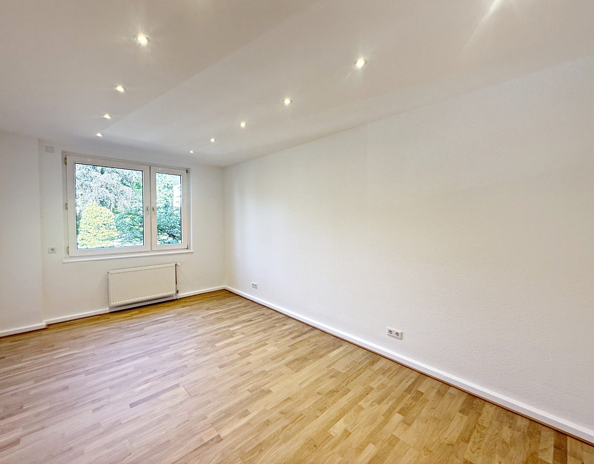 Böcker Wohnimmobilien - Immobilienangebot - Düsseldorf/Düsseltal - Alle - Moderne zwei Zimmer Wohnung in ruhiger Lage
