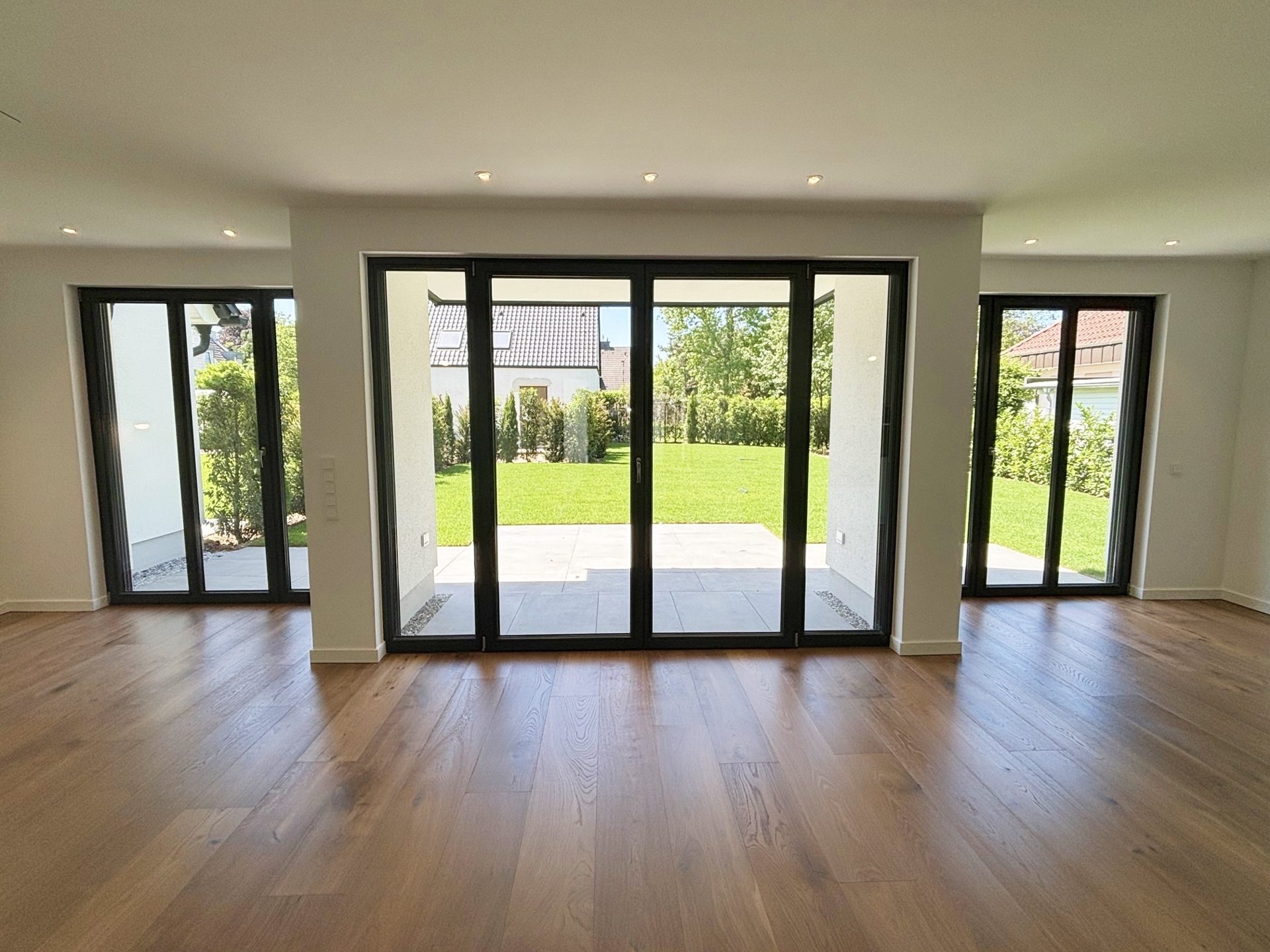 Böcker Wohnimmobilien - Immobilienangebot - Düsseldorf / Angermund - Alle - Exklusives EFH zum Erstbezug mit hochwertiger Ausstattung und Doppelgarage