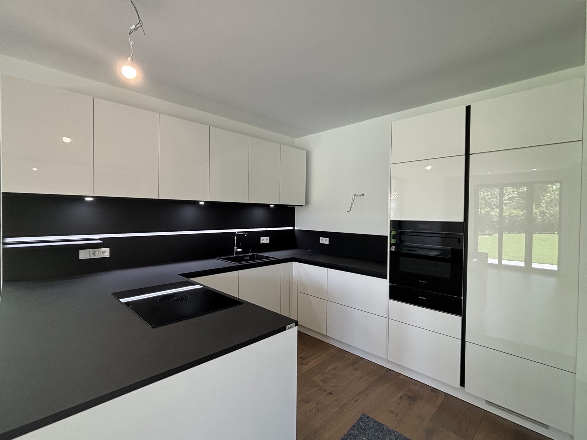 Böcker Wohnimmobilien - Immobilienangebot - Düsseldorf / Angermund - Alle - Exklusives EFH zum Erstbezug mit hochwertiger Ausstattung und Doppelgarage