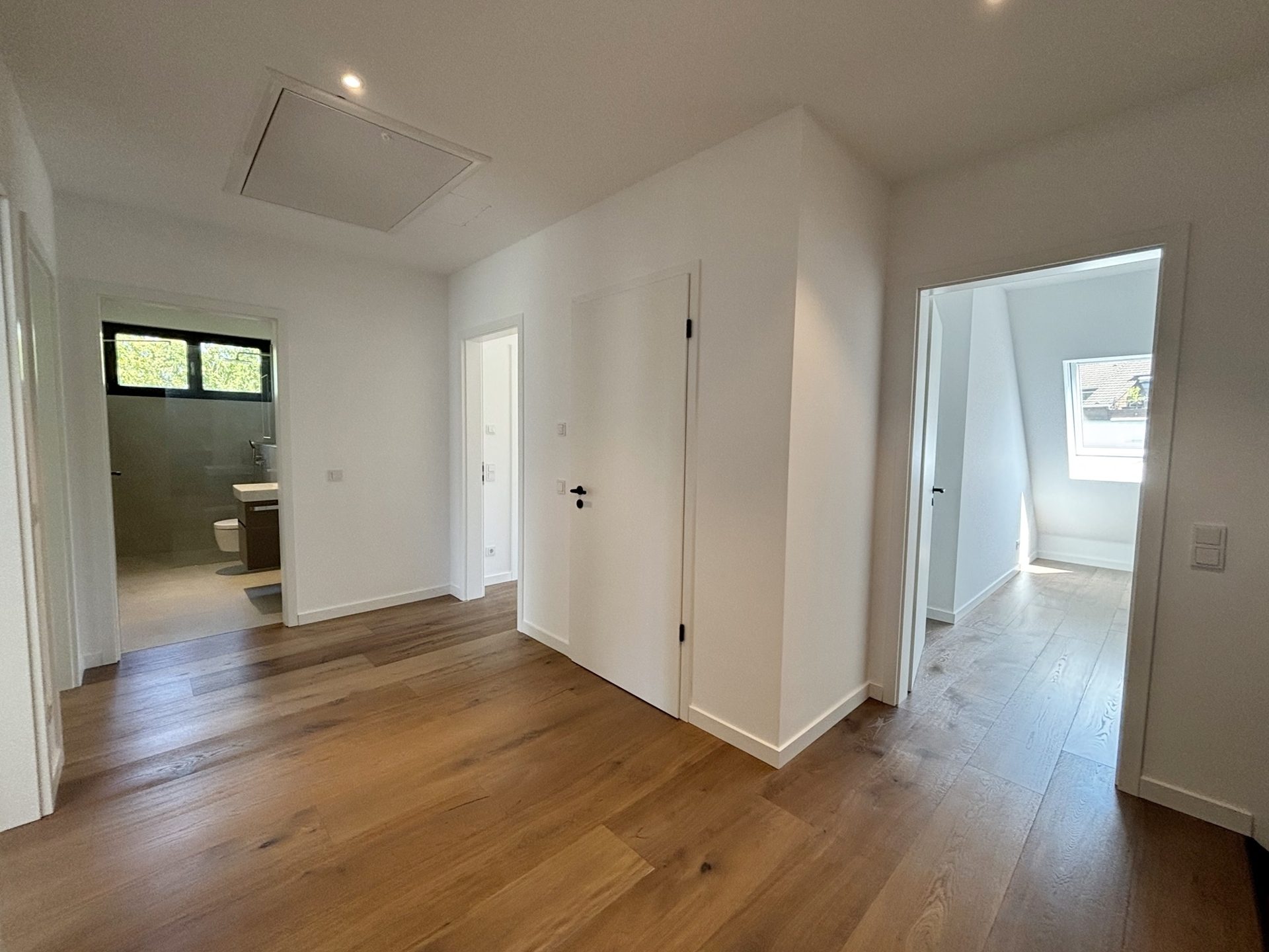 Böcker Wohnimmobilien - Immobilienangebot - Düsseldorf / Angermund - Alle - Exklusives EFH zum Erstbezug mit hochwertiger Ausstattung und Doppelgarage