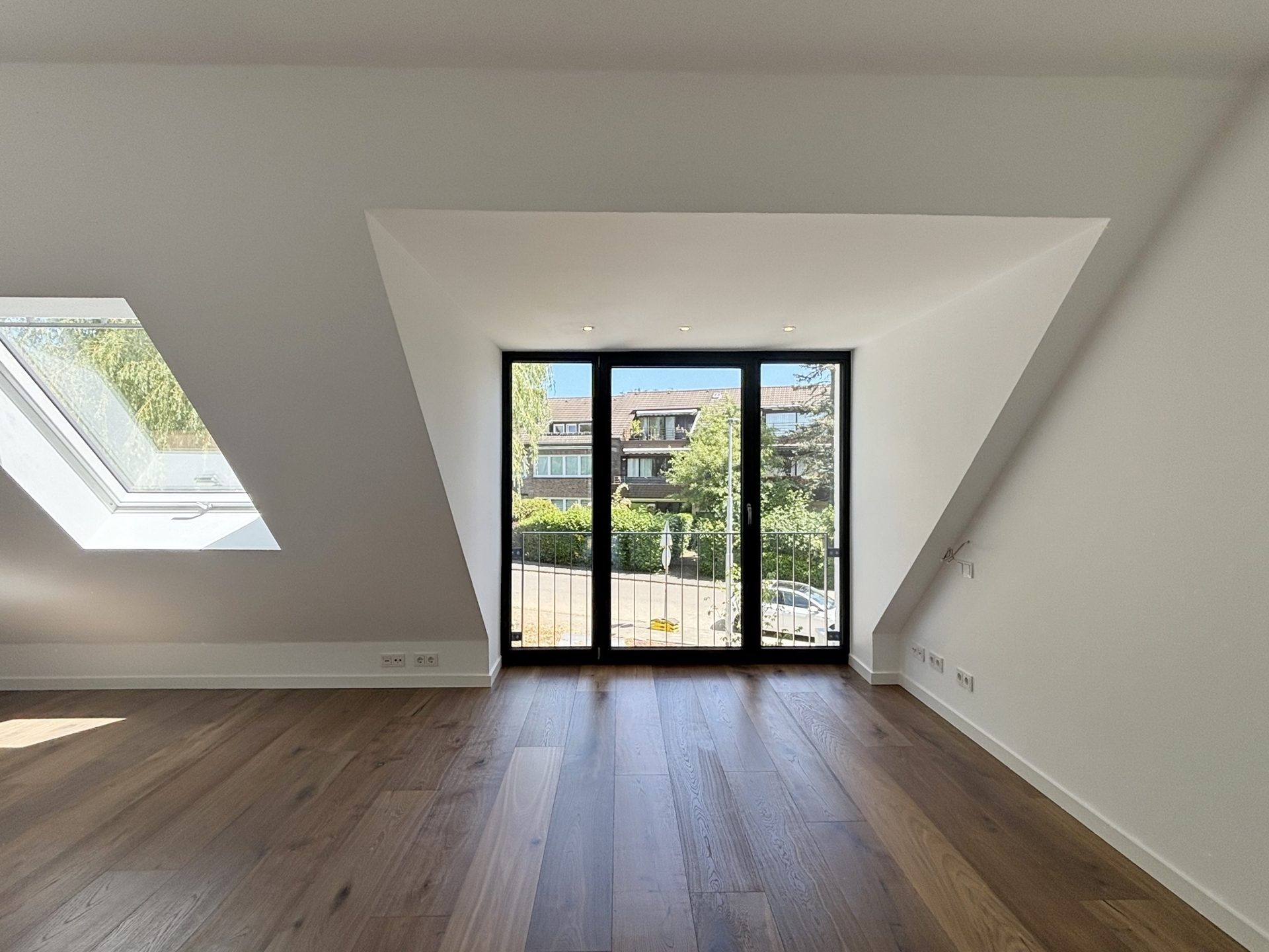 Böcker Wohnimmobilien - Immobilienangebot - Düsseldorf / Angermund - Alle - Exklusives EFH zum Erstbezug mit hochwertiger Ausstattung und Doppelgarage