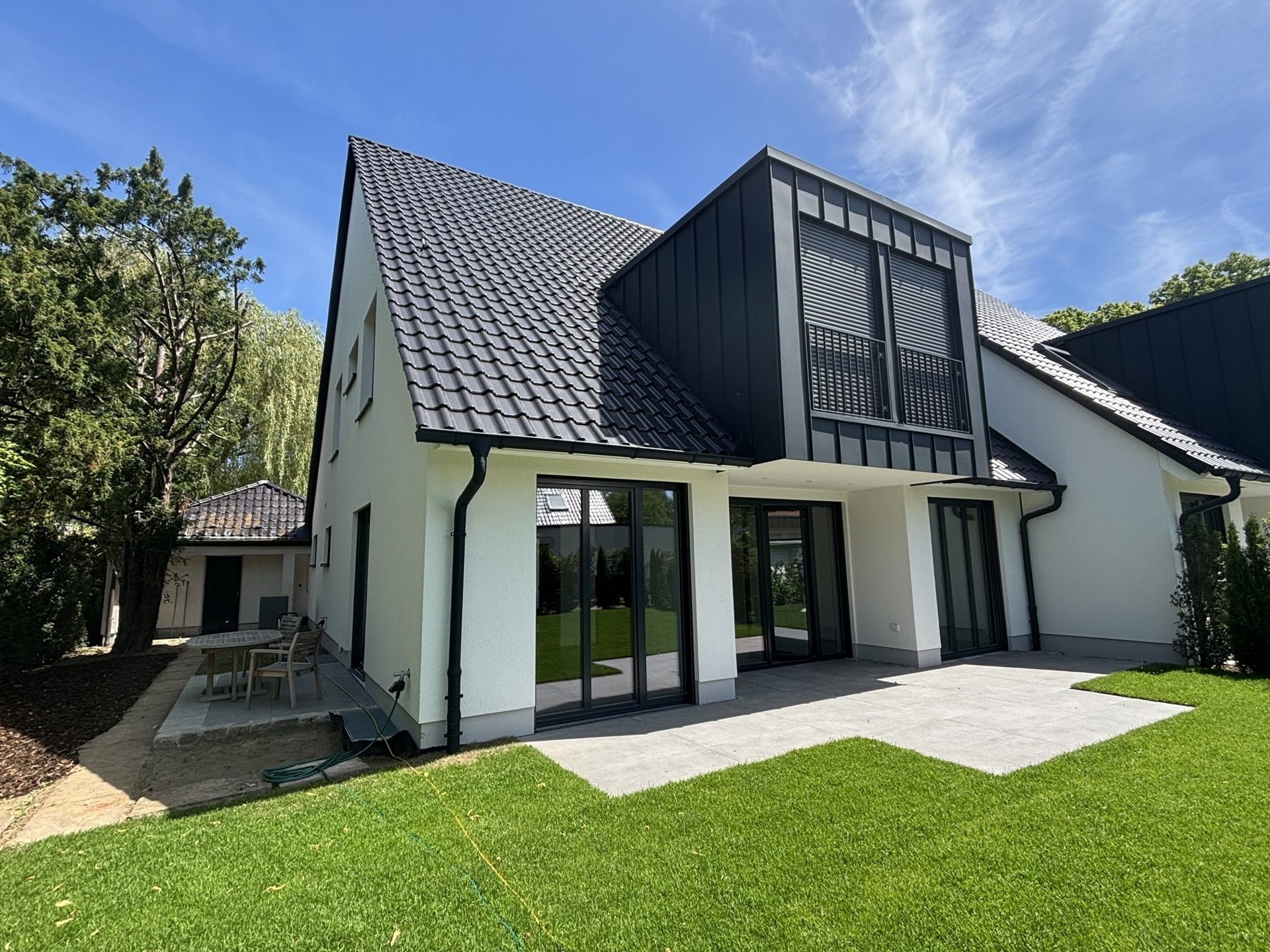 Böcker Wohnimmobilien - Immobilienangebot - Düsseldorf / Angermund - Alle - Exklusives EFH zum Erstbezug mit hochwertiger Ausstattung und Doppelgarage