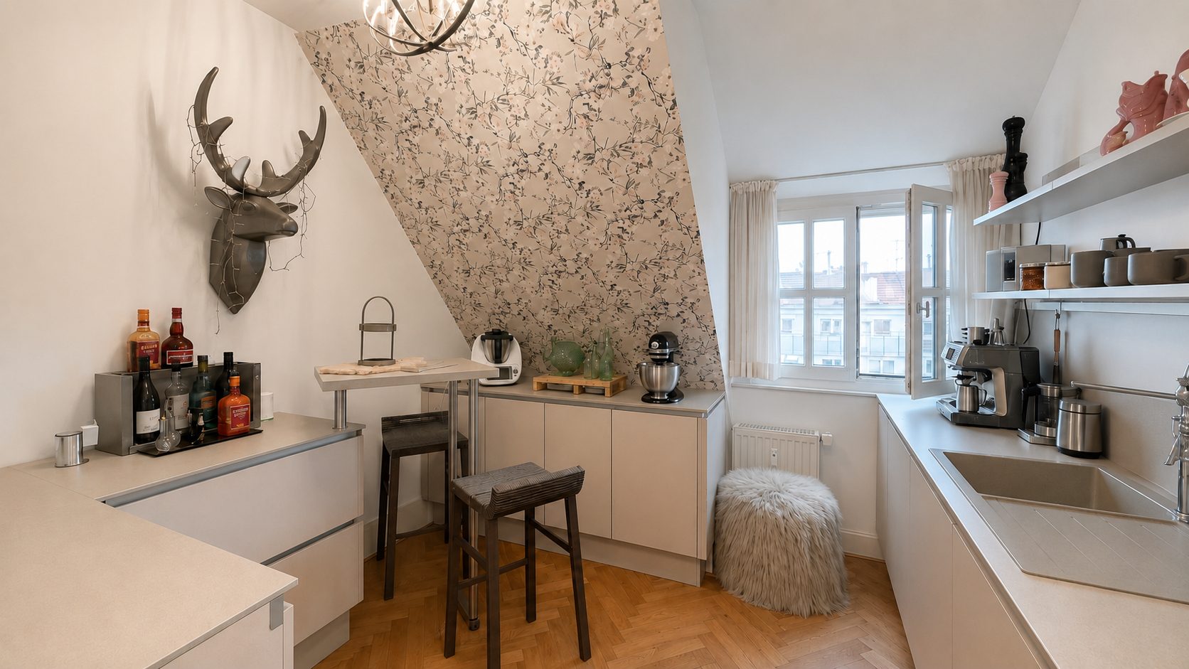 Böcker Wohnimmobilien - Immobilienangebot - Düsseldorf / Düsseltal - Alle - Begehrtes Düsseltal - Großzügige und geschmackvolle 2-Zimmer Altbauwohnung