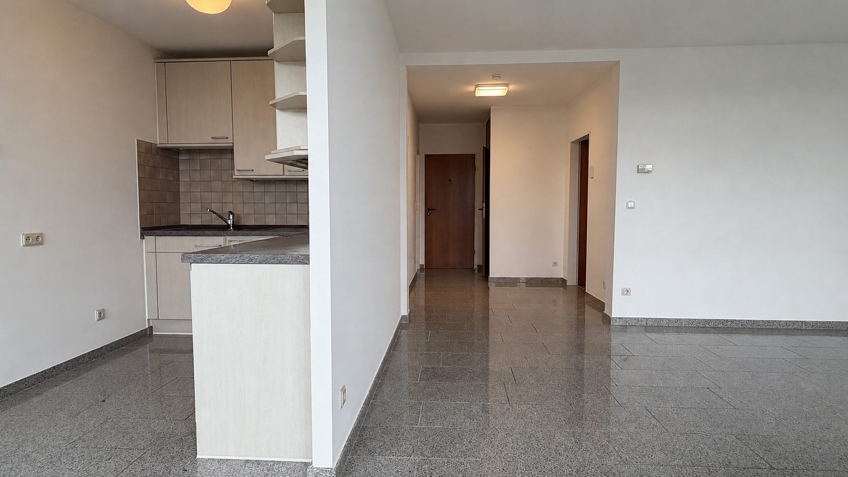 Böcker Wohnimmobilien - Immobilienangebot - Duisburg / Großenbaum - Alle - 2-Zimmer-Wohnung in Waldnähe mit Einbauküche, Sonnenbalkon und Aufzug