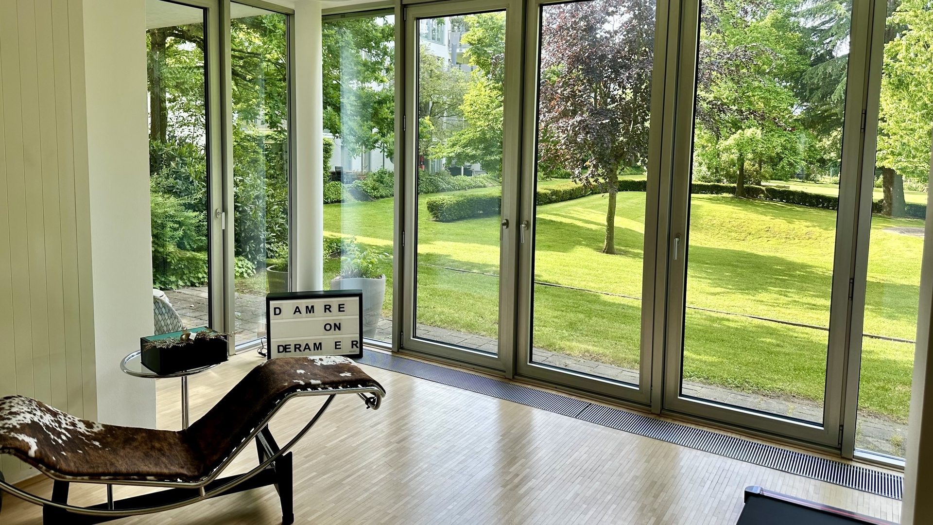 Böcker Wohnimmobilien - Immobilienangebot - Düsseldorf / Kaiserswerth - Alle - Grünes Wohnen mit Blick auf die Rheinauen - 4-Zimmer-Wohnung in Kaiserswerth