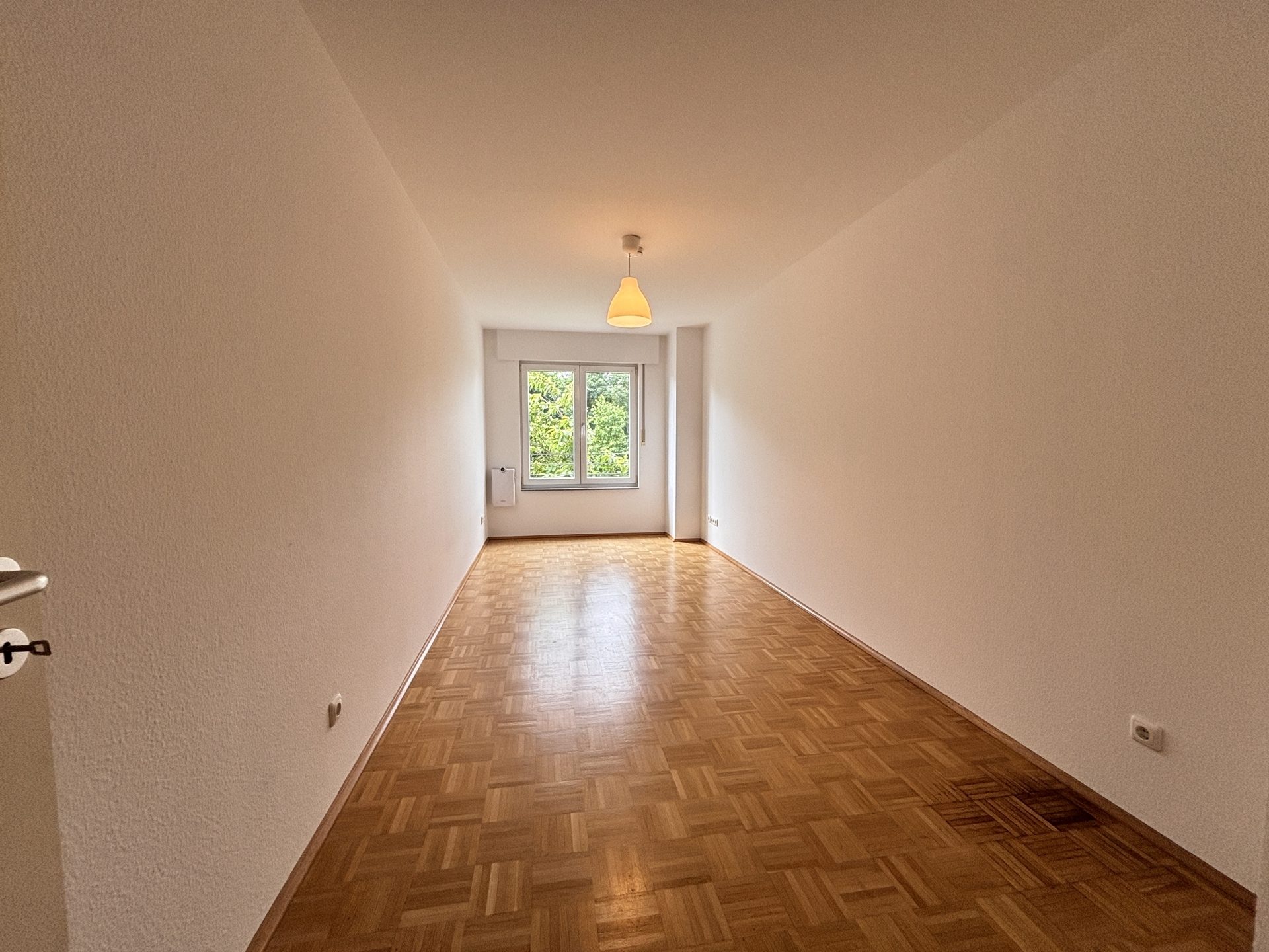Böcker Wohnimmobilien - Immobilienangebot - Düsseldorf / Wittlaer - Alle - Attraktive 3-Zimmer-Wohnung mit Balkon in verkehrsgünstiger Lage